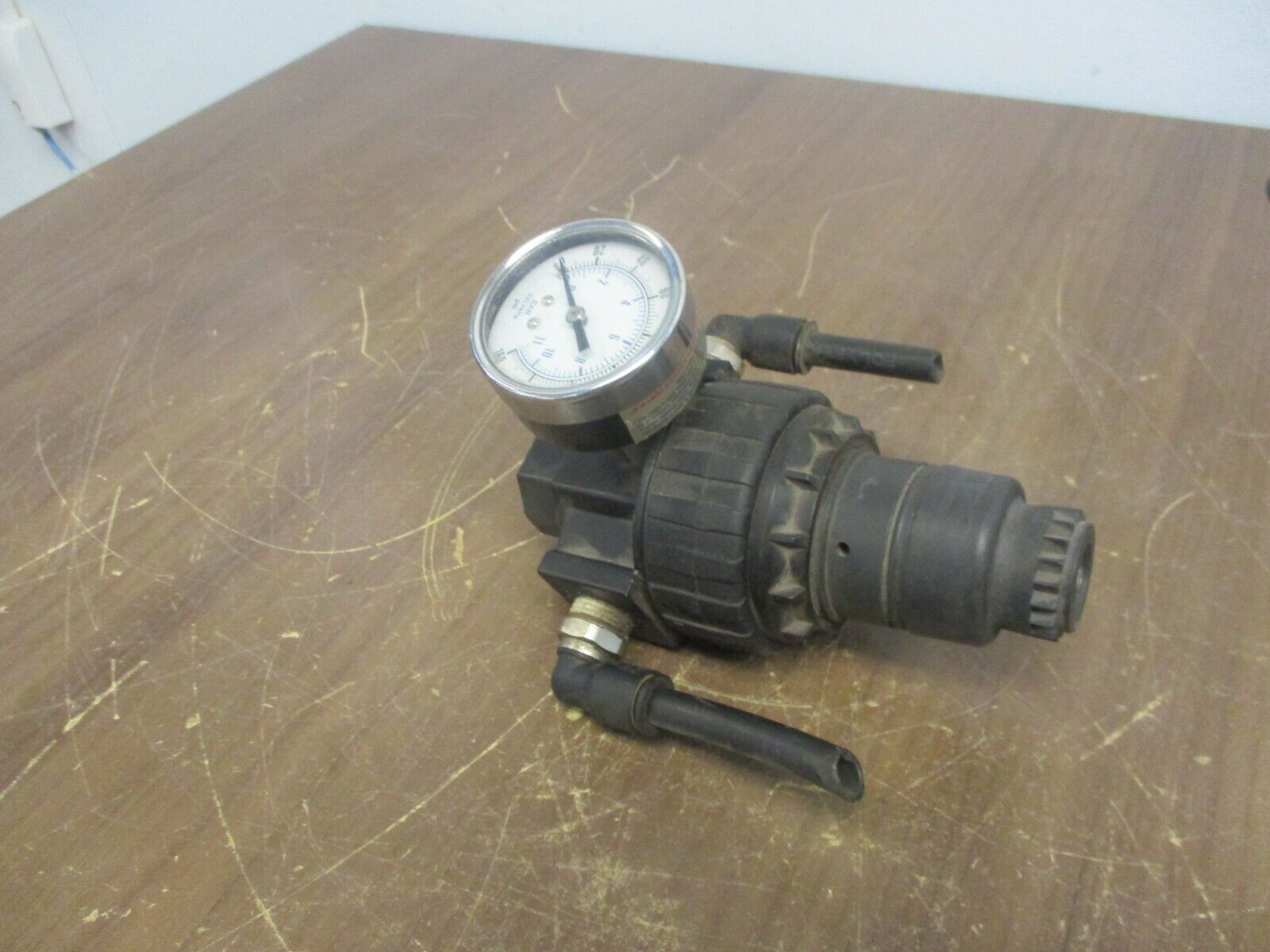 Parker Pneumatic Regulator 06R213AC 250PSI Max 175°F Max Used w/ Gauge