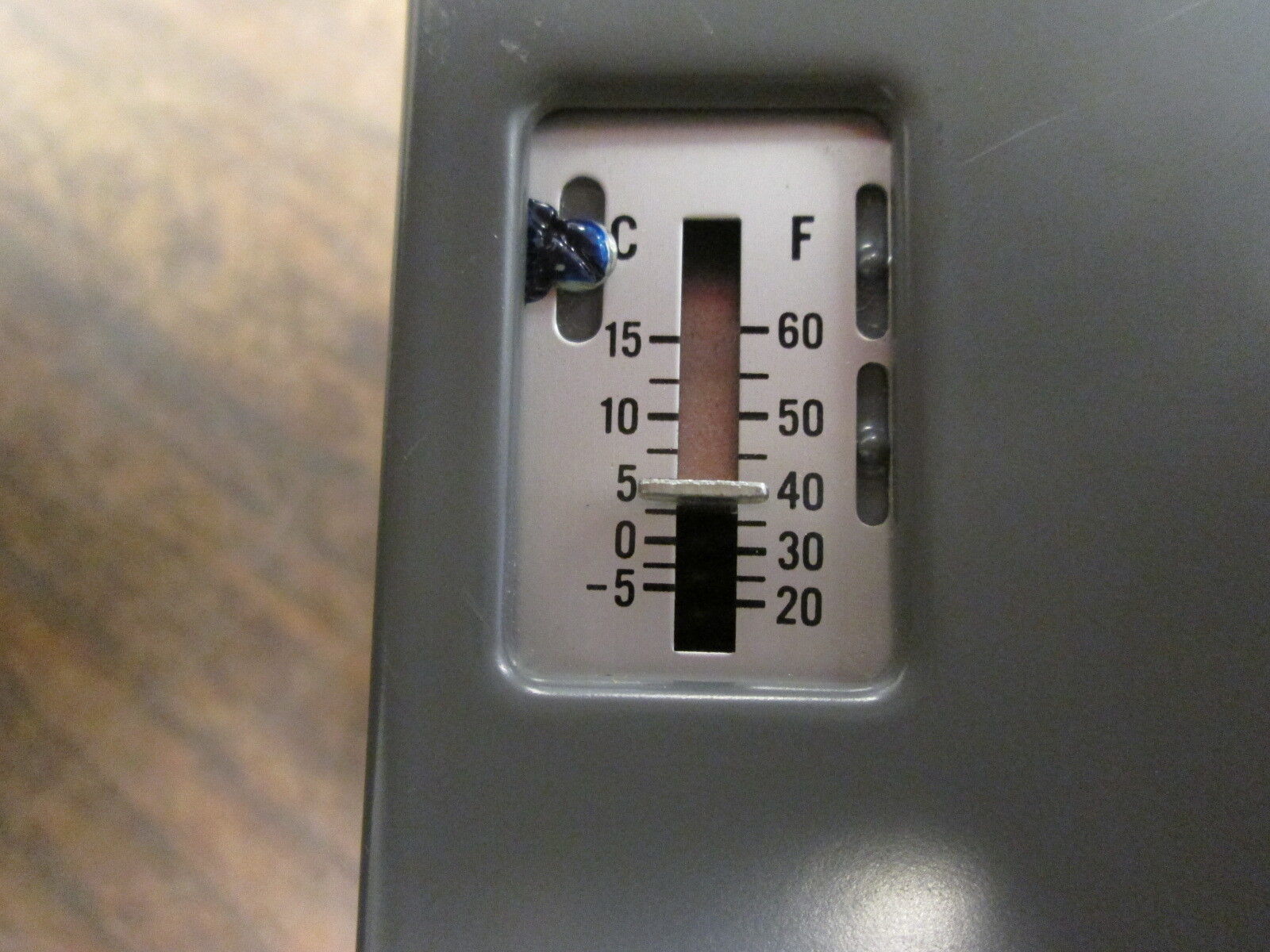 Honeywell Temperature Controller L480 120/240V Range: 20-60°F Used