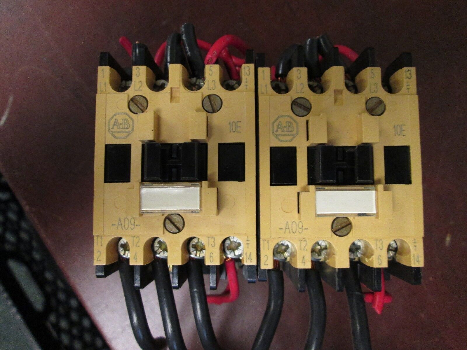 Allen-Bradley Contactor 100-A09ND3 w/ 140-L2 9A 120V Coil *Lot of 2* Used