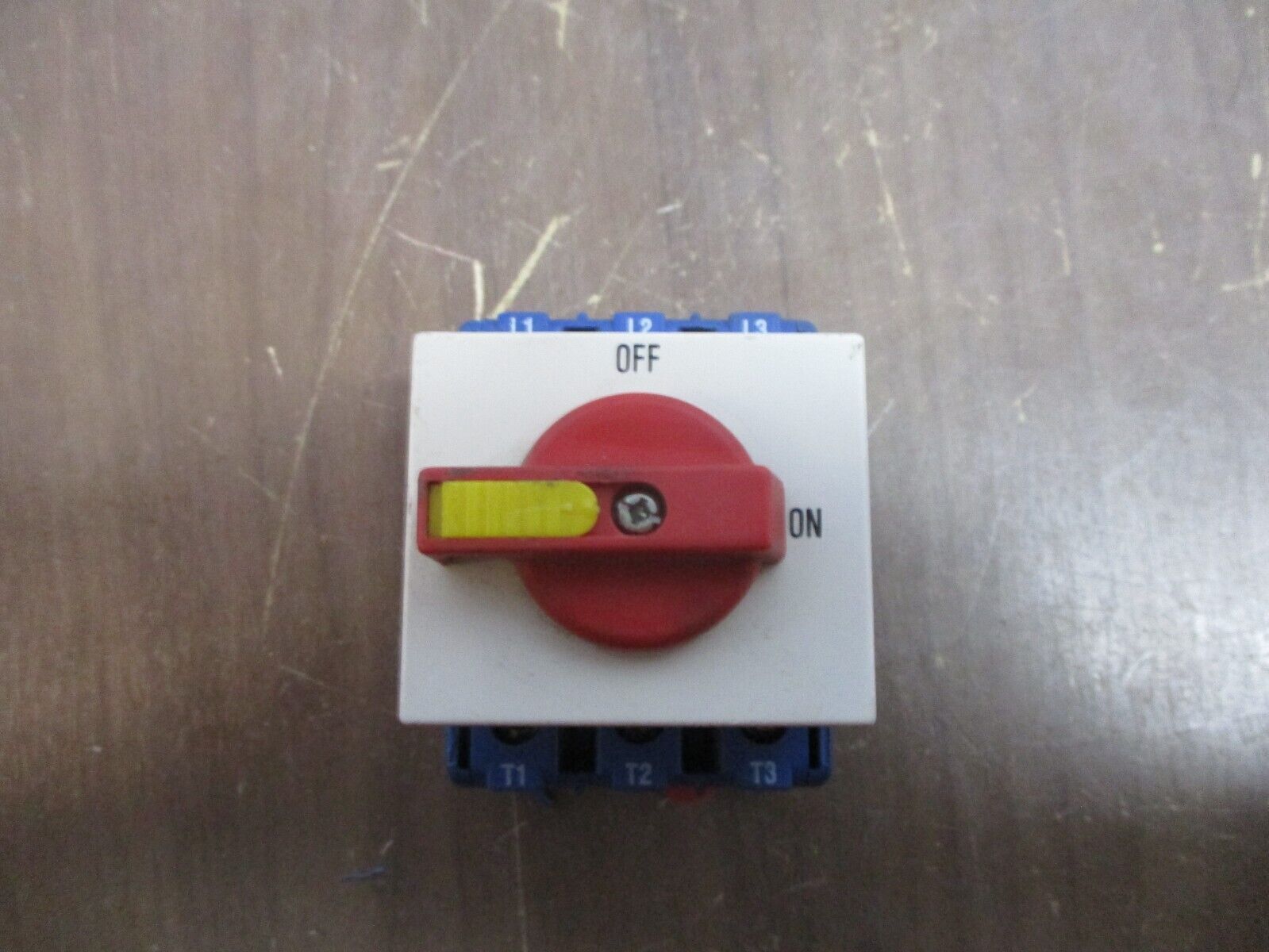 Kraus & Naimer KG41 Selector Switch K300 30A 600V *(2) Broken Mounting Feet*