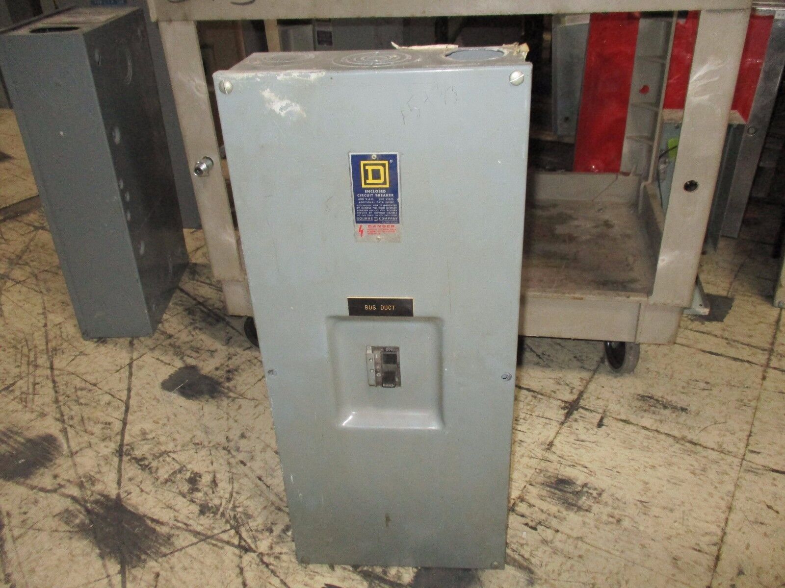 Square D Enclsoed Circuit Breaker KAL36225 225A 600V Used