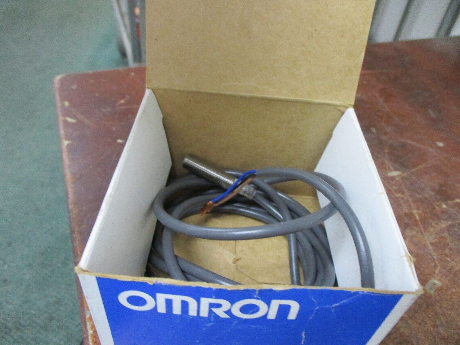 Omron Proximity Switch E2E-X1R5E2 12-24VDC New Surplus