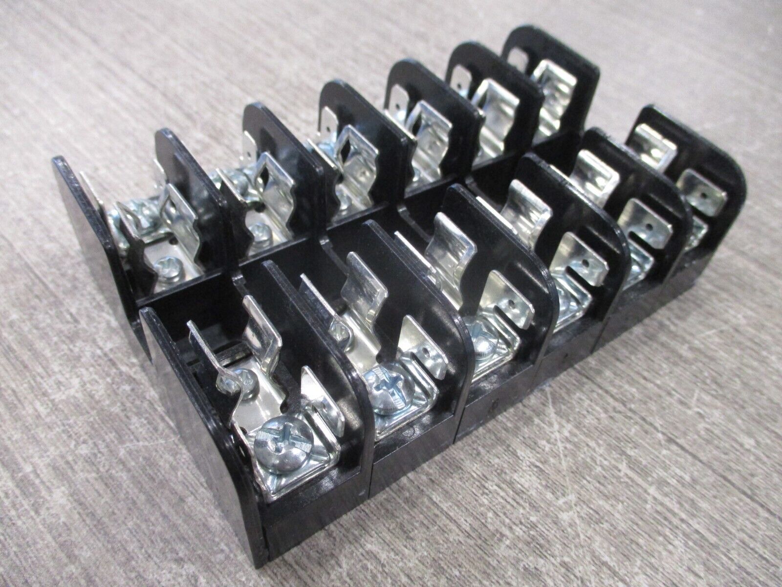 Ferraz Shawmut Fuseblock 30320 30A 600V 6P Used