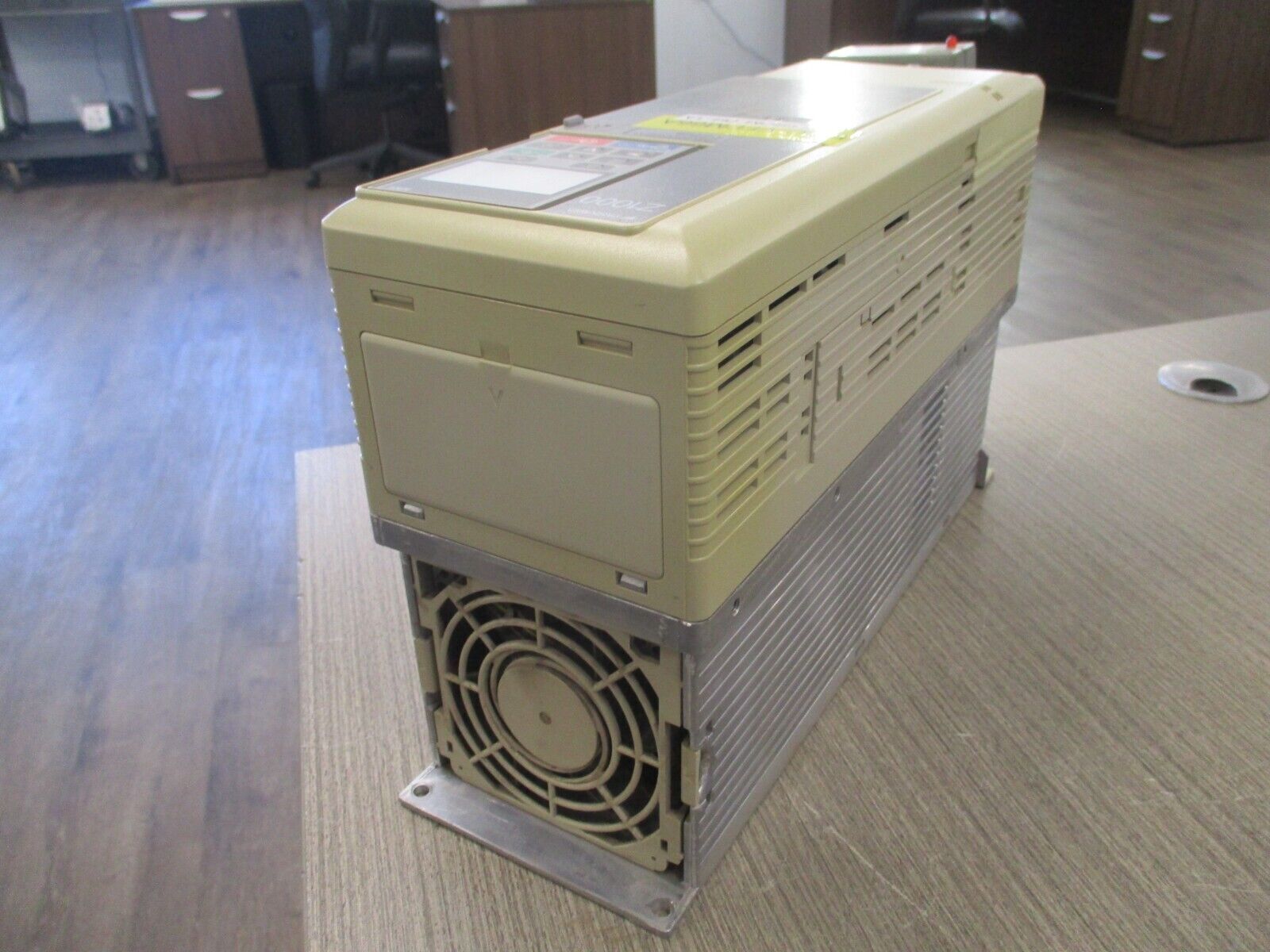 Yaskawa Z1000 AC Drive CIMR-ZU4A0008FAA Rev. A 3HP 3PH Input; Output; Used