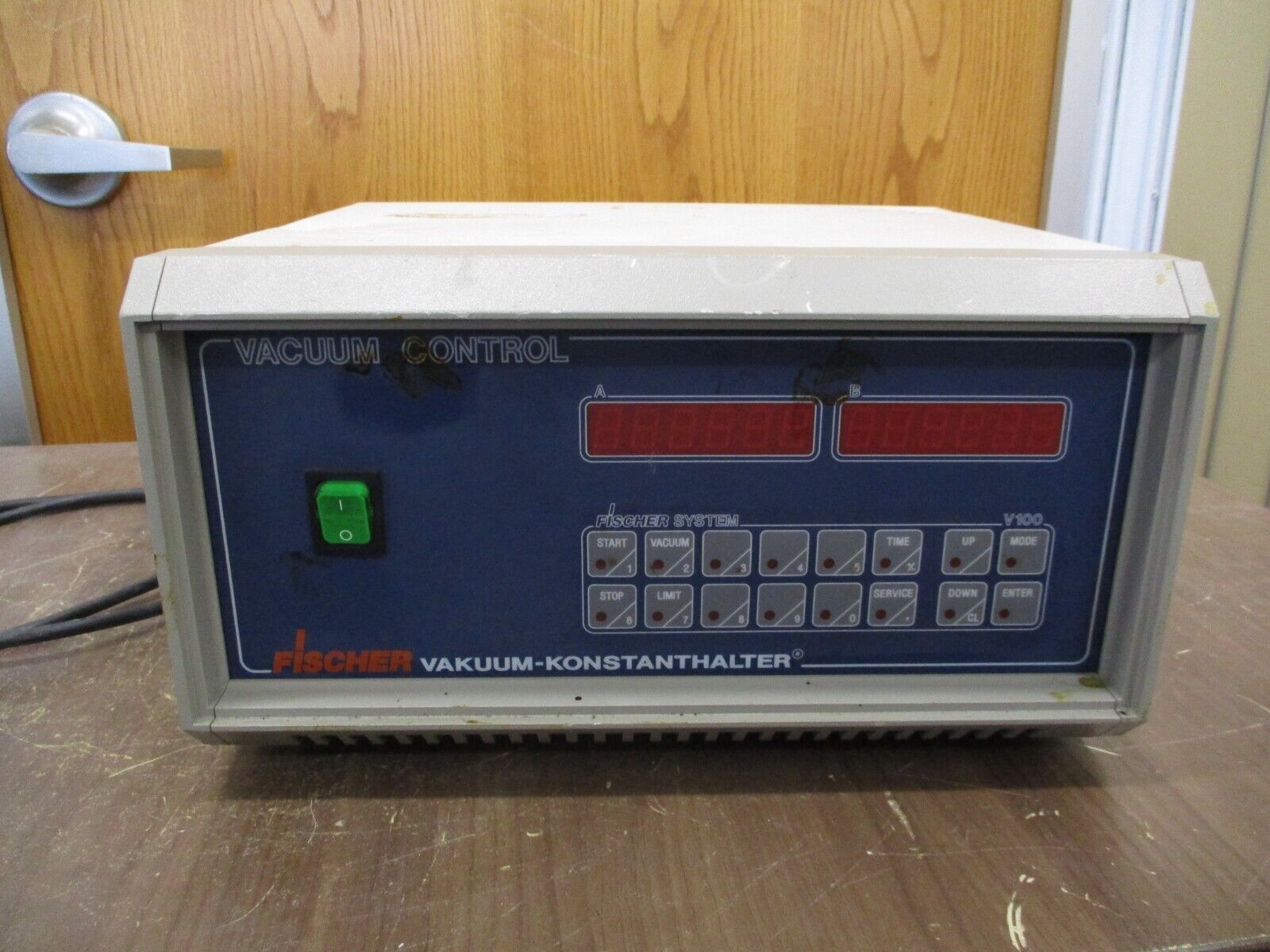 Fischer Vacuum Control 0180-0100-00 V 100 200W 115V 60Hz Used