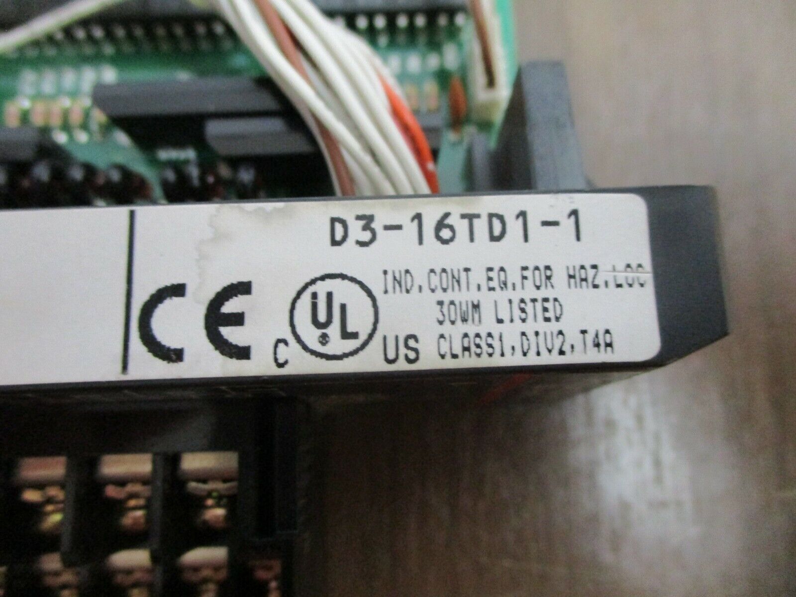 Automation Direct Output Module D3-16TD1-1 5-28VDC 0.5A *No Terminal Cover* Used