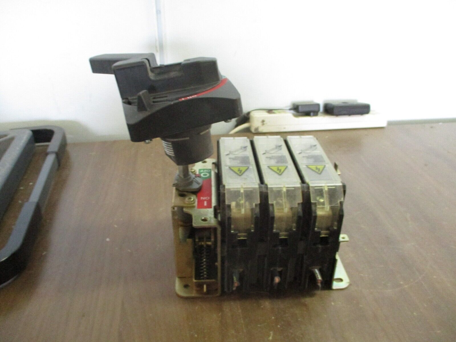 Allen-Bradley Fusible Disconnect Switch 194R-NJ100P3 Ser. B 100A 600V 3Ph Used