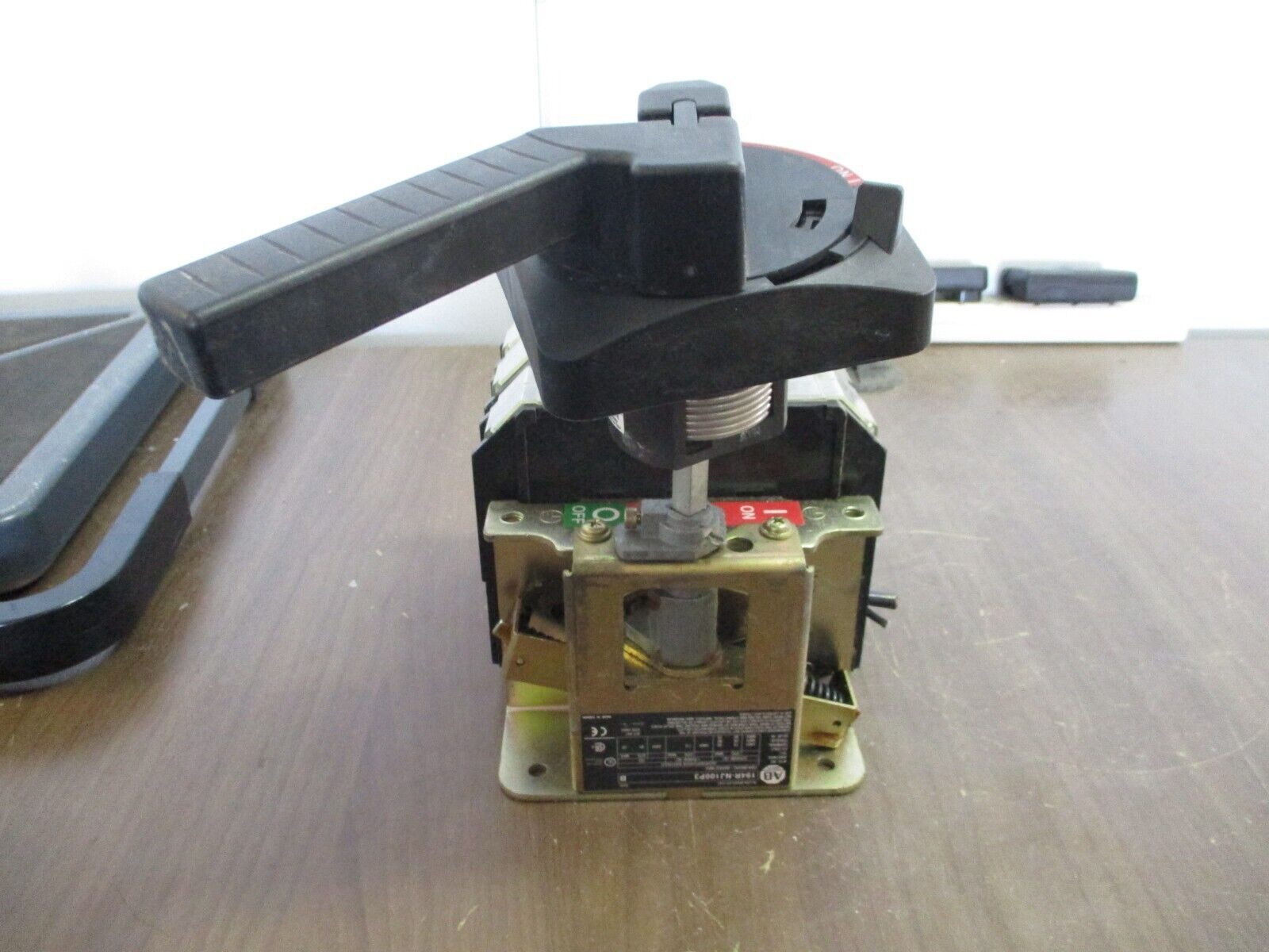 Allen-Bradley Fusible Disconnect Switch 194R-NJ100P3 Ser. B 100A 600V 3Ph Used
