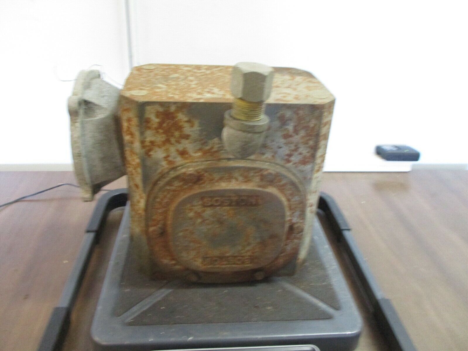 Boston Gear Reducer F732-60-B7-G Ratio: 60:1 1.380HP In 1995 LB-In Torque Used