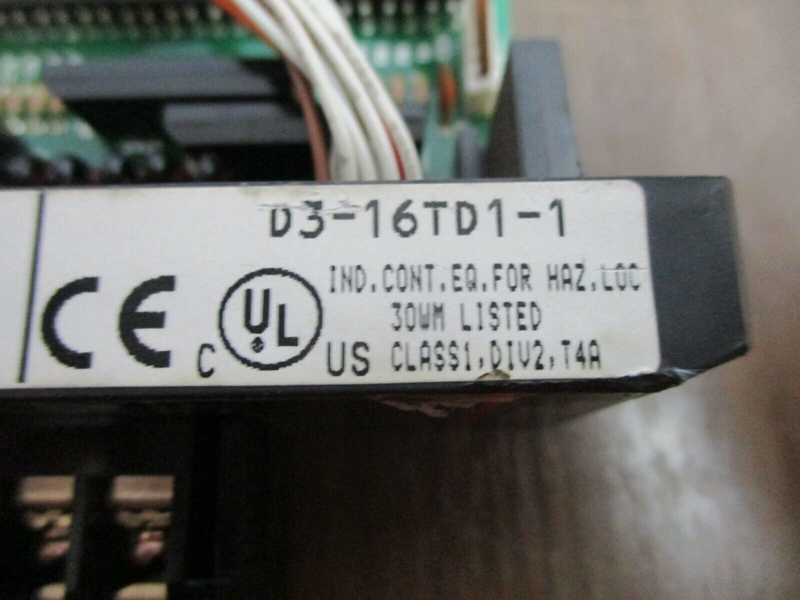 Automation Direct Output Module D3-16TD1-1 5-28VDC 0.5A *No Terminal Cover* Used
