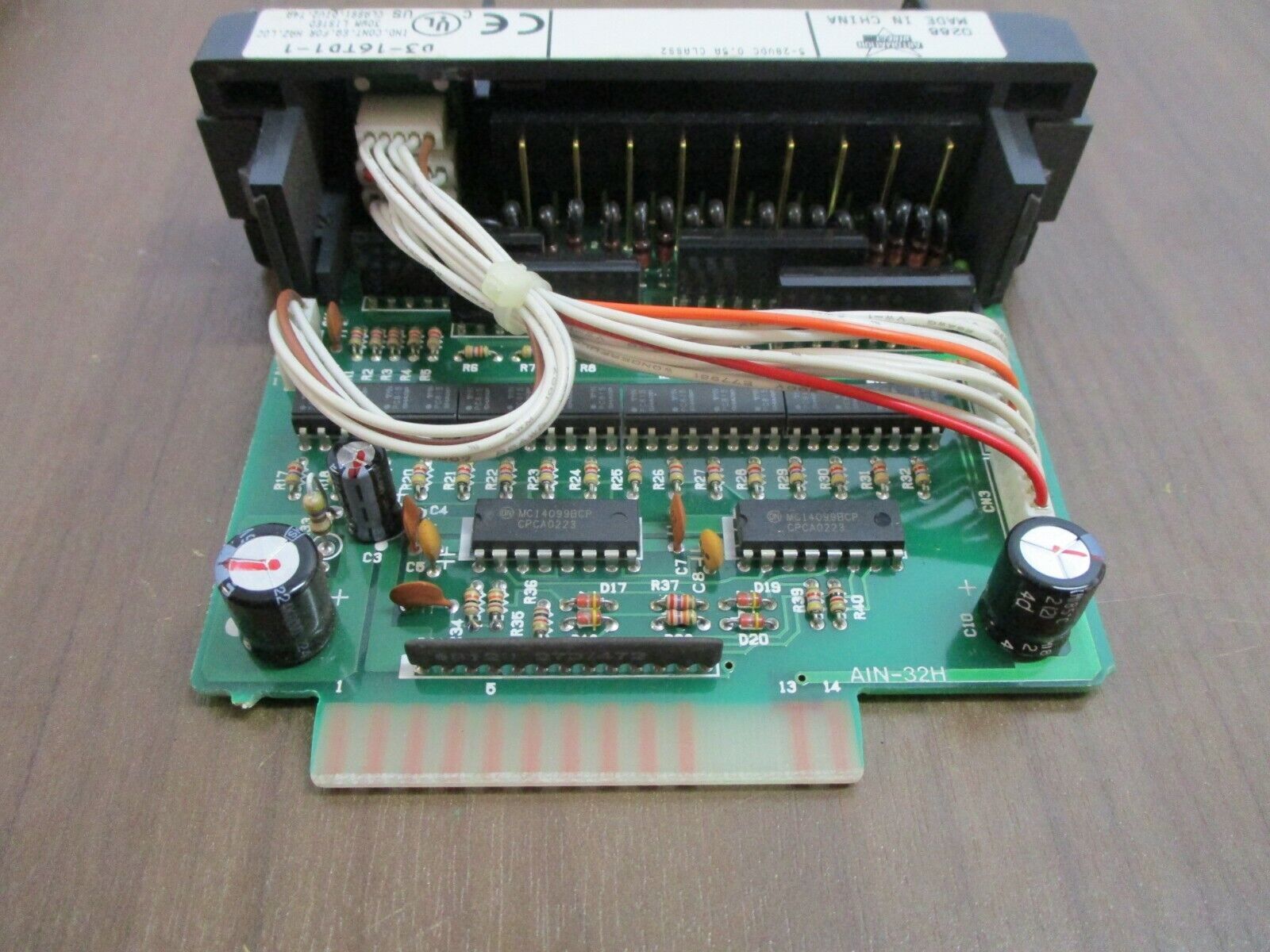 Automation Direct Output Module D3-16TD1-1 5-28VDC 0.5A *No Terminal Cover* Used