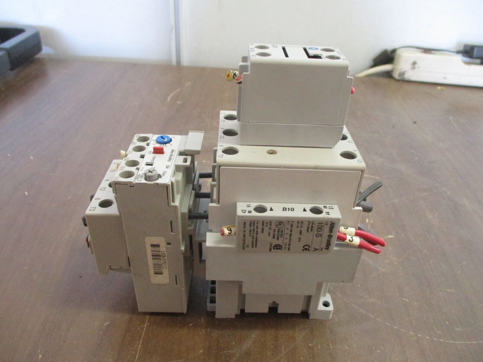 Allen-Bradley Starter 100-C43*00/193-EA2JD 120V Coil Trip: 14-45A w/ Aux Contact