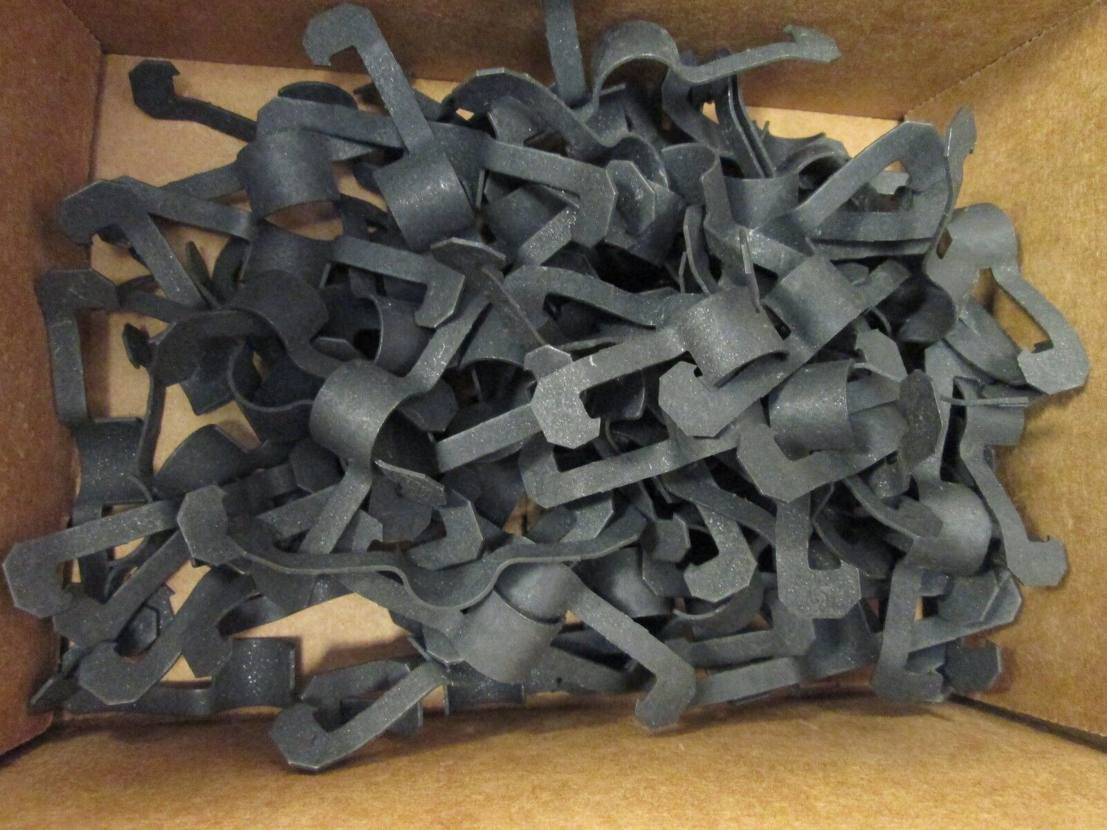 Cooper/B-Line Wing Clip BW4 *Approx 90* New Surplus