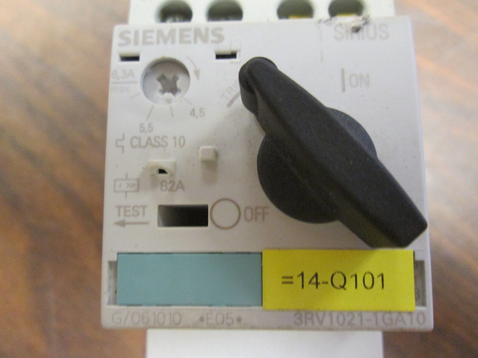 Siemens Sirius Motor Protector 3RV1021-1GA10 Trip: 4.5-6.3A 600V, Used