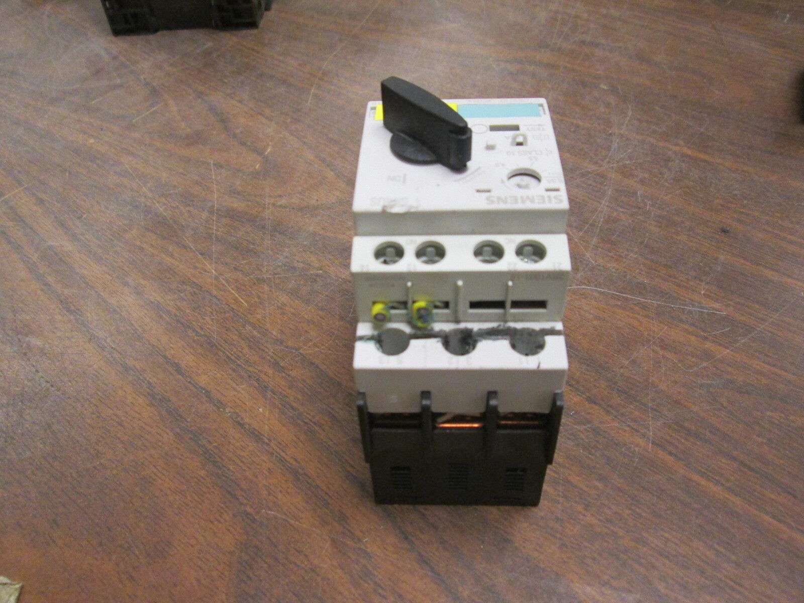 Siemens Sirius Motor Protector 3RV1021-1GA10 Trip: 4.5-6.3A 600V, Used