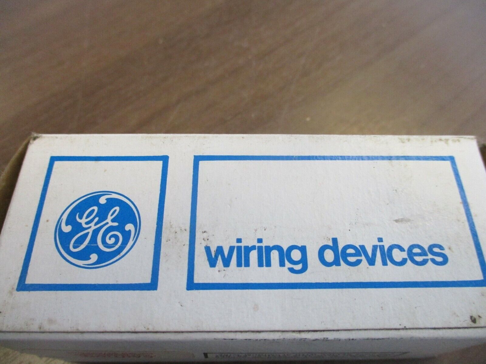 GE Locking Receptacle GL 7410G 20A 3P 4W New Surplus