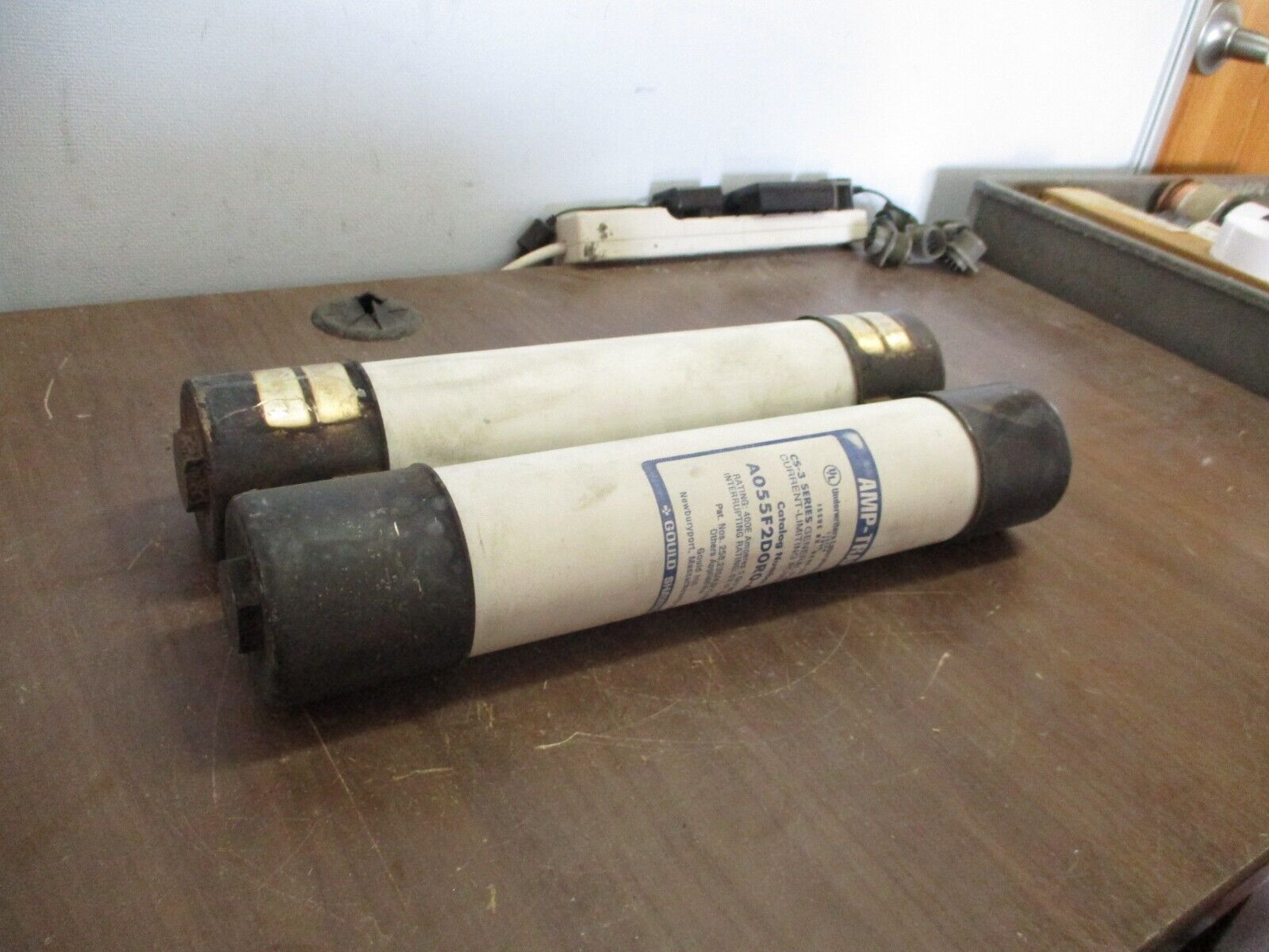 Gould Shawmut CS-3 Series Amp-Trap Fuse A055F2D0R0-400E 5.5kV 400E 60Hz Used