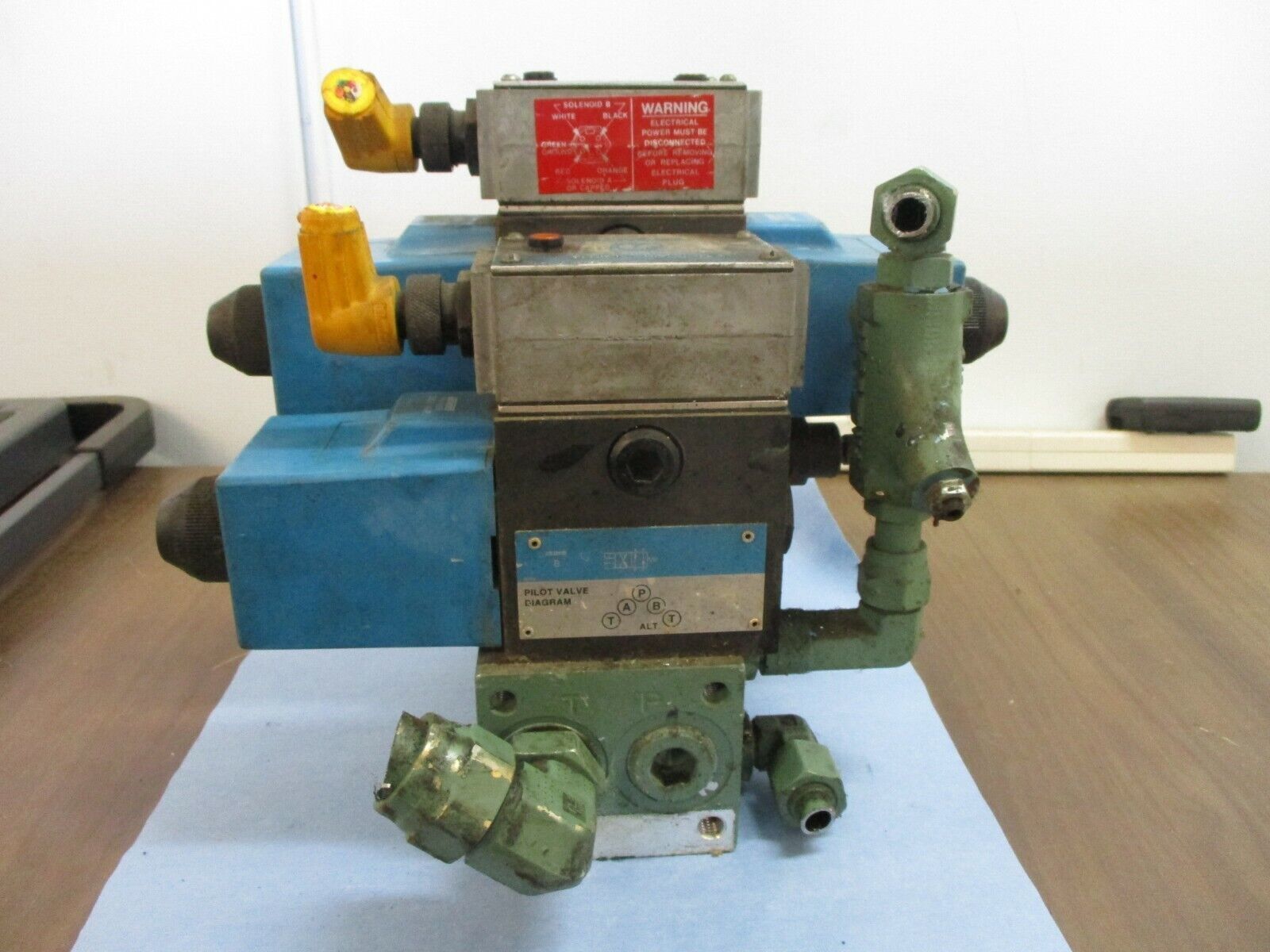 Vickers Pilot Valve Assembly PA5DG4S4LW-012C-H-60-S471/PA5DG4S4LW-012A-H-60-S471