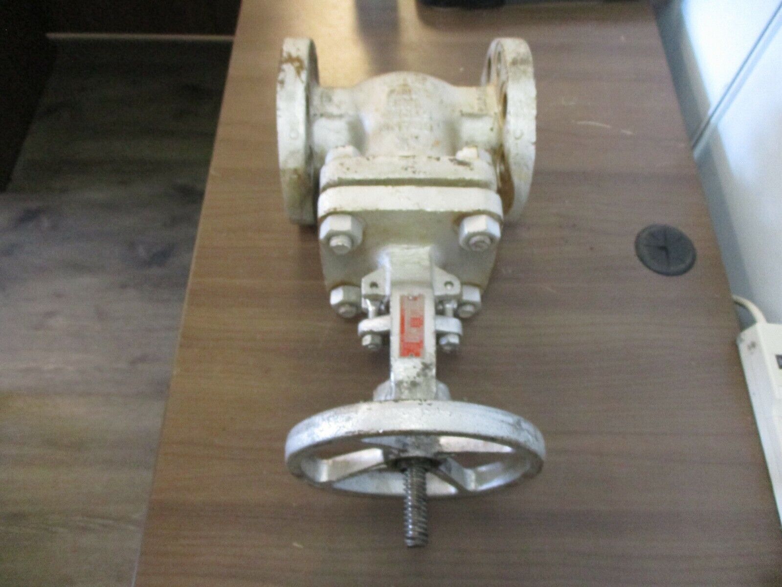 Crane Gate Valve 33XUF*024 Size: 2 1/2" Class: 300 Body: WCB Seat: HF Used