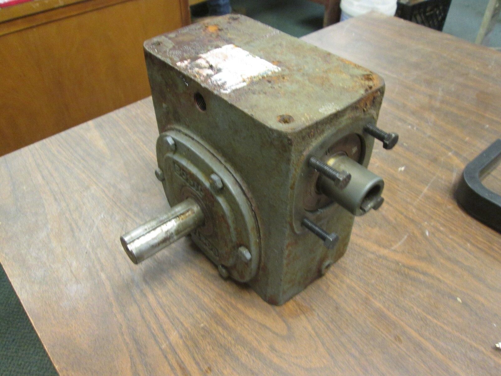 Boston Gear Reducer 726-10-B7-G Ratio 10:1 3.63 HP In 1181 In-LB Torque Out Used