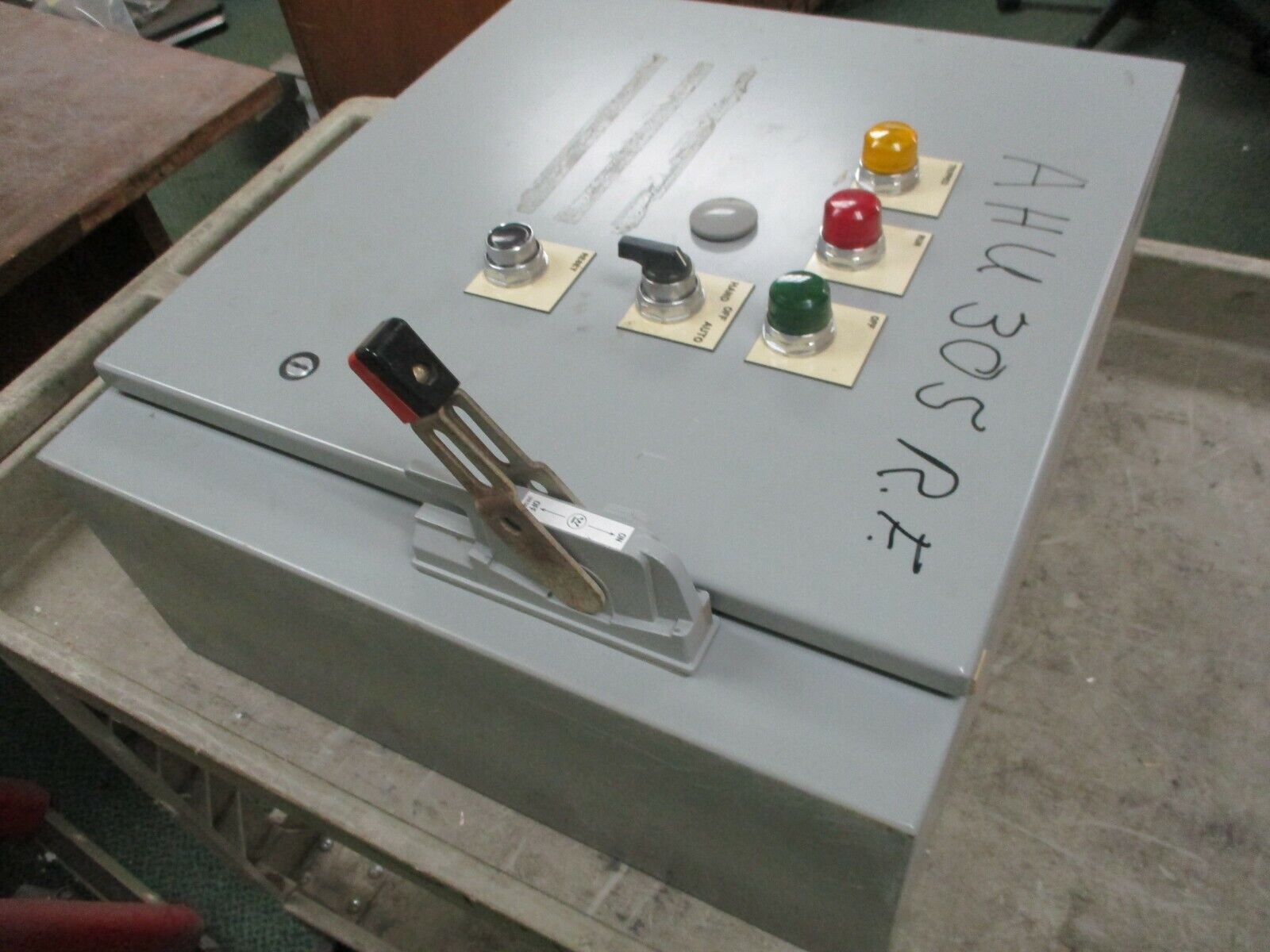 Westinghouse Softstart Breaker Combination EA045PN 200-600V 45/225A 60Hz Used