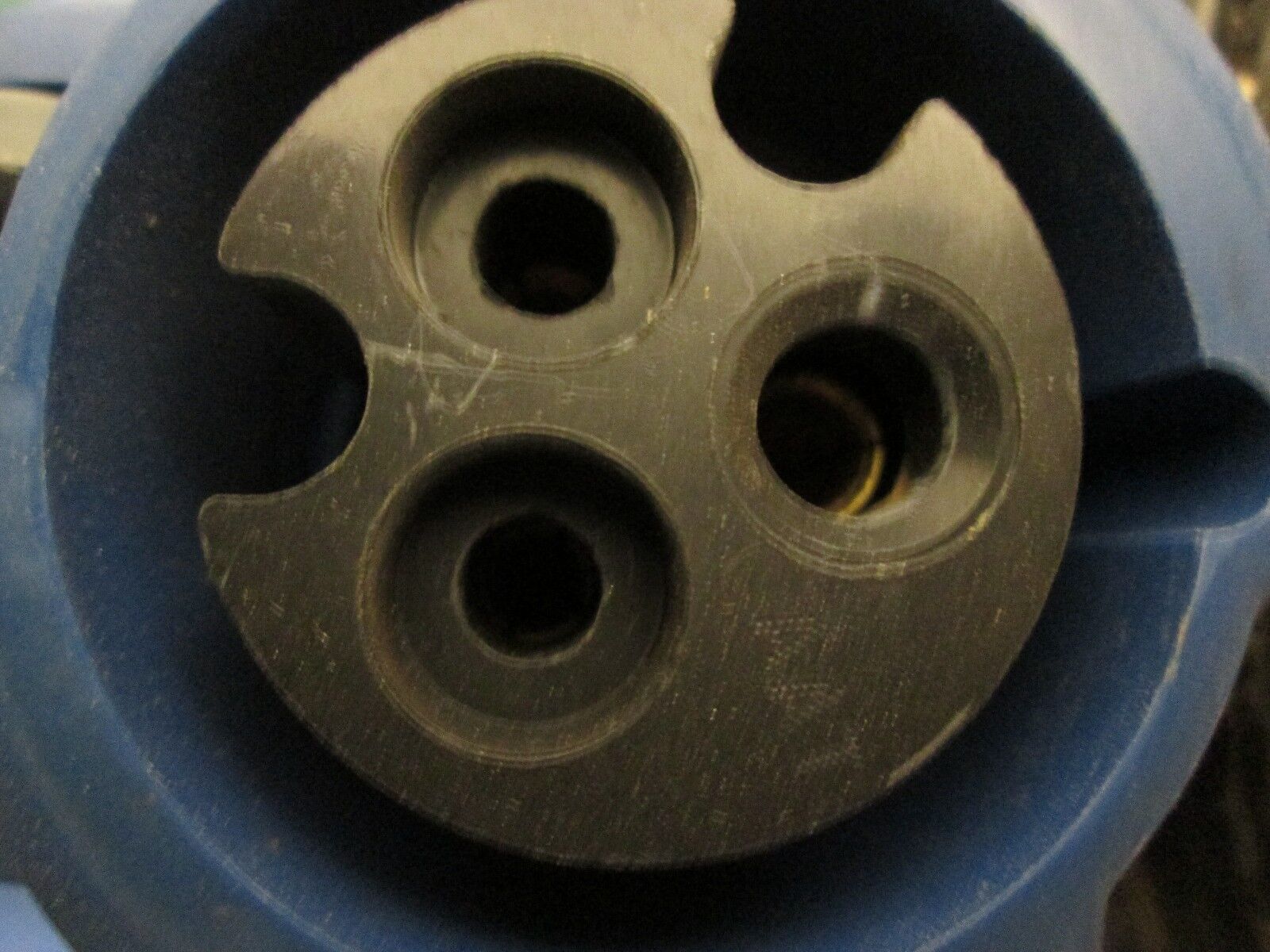 Hubbell Watertight Receptacle 320R6W 20A 250V 2P 3W Used