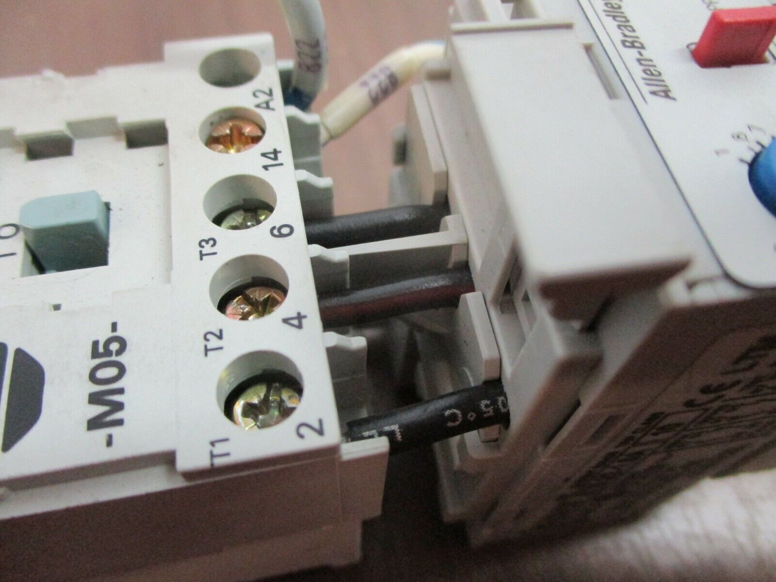 Allen-Bradley Starter 100-MO5NZ*3 / 193-EA1CB 24VDC Coil Trip: 0.32-1.0A Used
