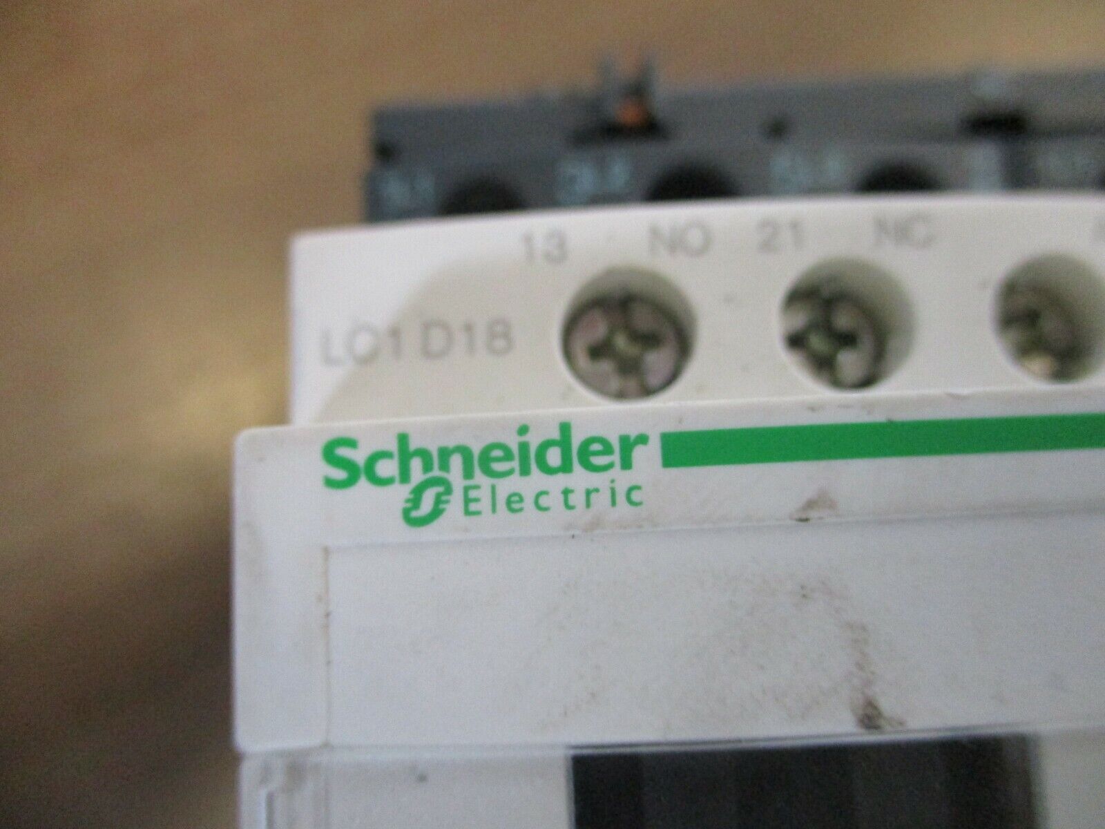 Schneider Electric Reversing Starter LC1D18/LRD14L 120V Coil Trip: 7-10A Used