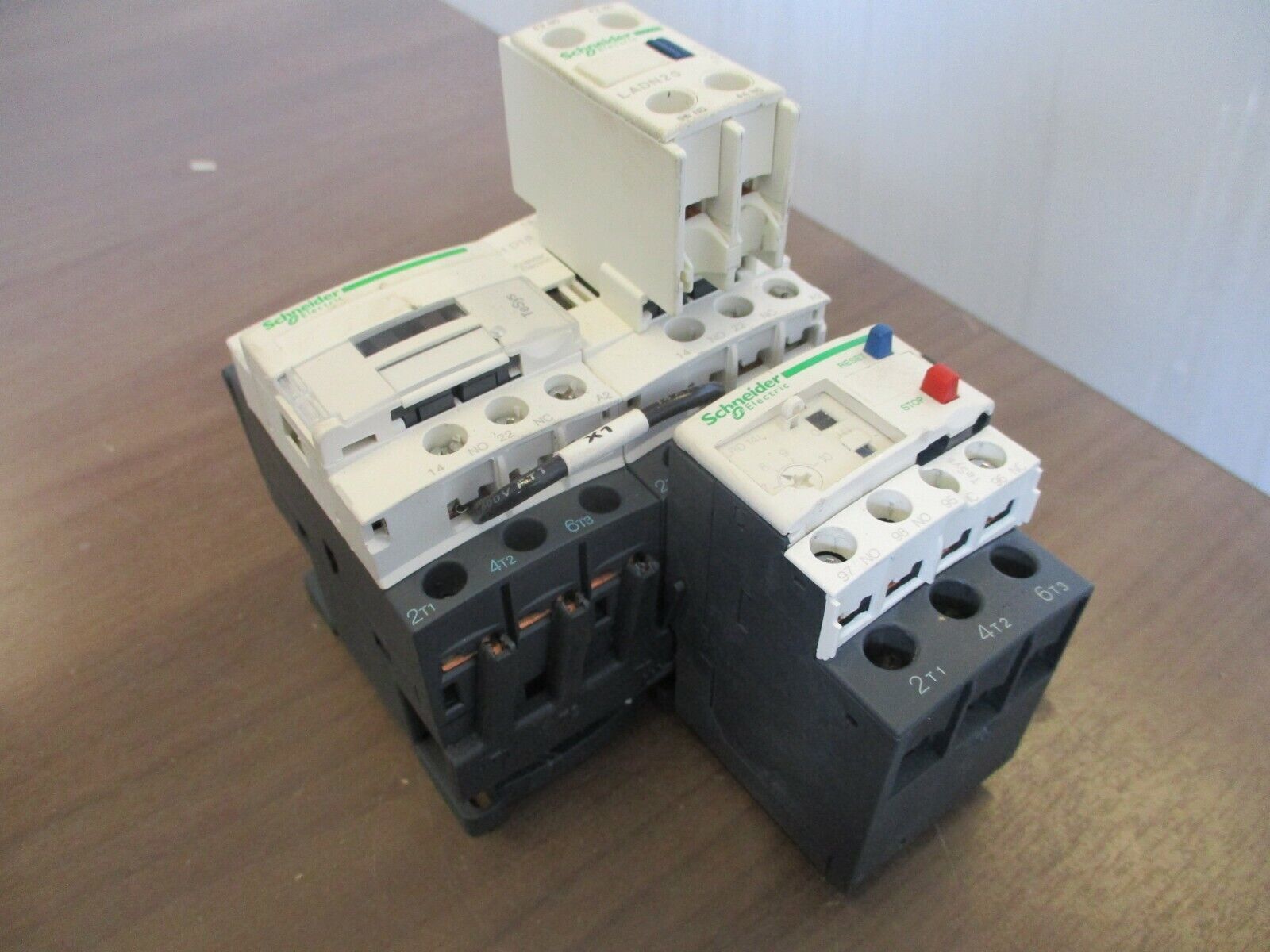 Schneider Electric Reversing Starter LC1D18/LRD14L 120V Coil Trip: 7-10A Used