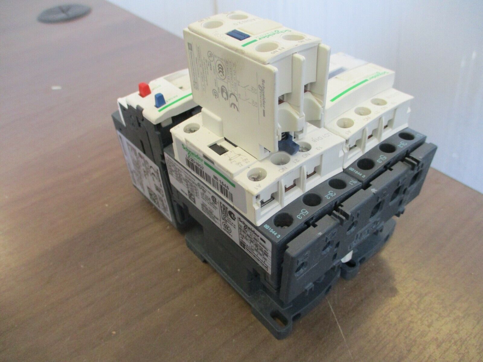 Schneider Electric Reversing Starter LC1D18/LRD14L 120V Coil Trip: 7-10A Used