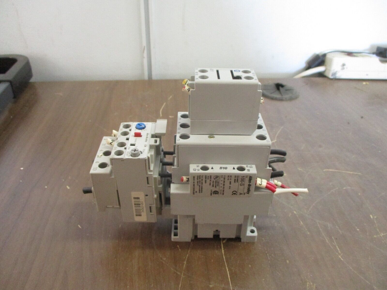 Allen-Bradley Starter 100-C37*00/193-EA2HC 120V Coil Trip: 12-37A w/ Aux Contact