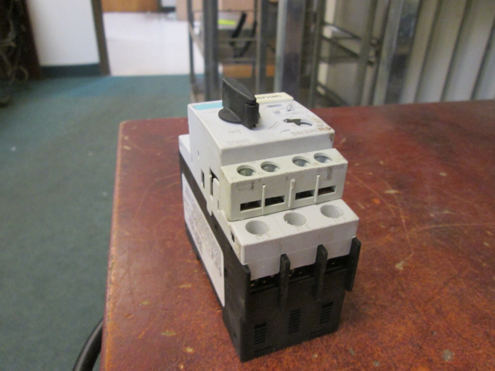 Siemens Sirius Motor Protector 3RV1021-4DA10 Trip: 20-25A 600V Used