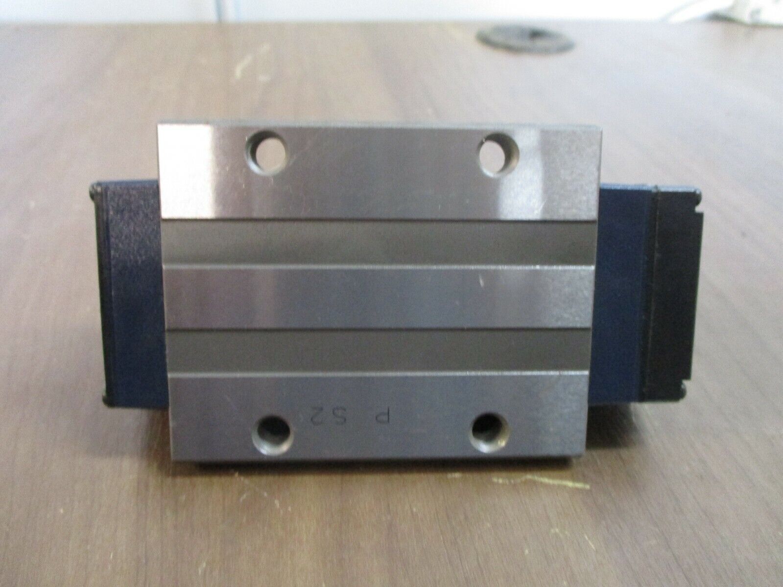 IKO Bearing Block Rail LWHTG25 *No Box* New Surplus