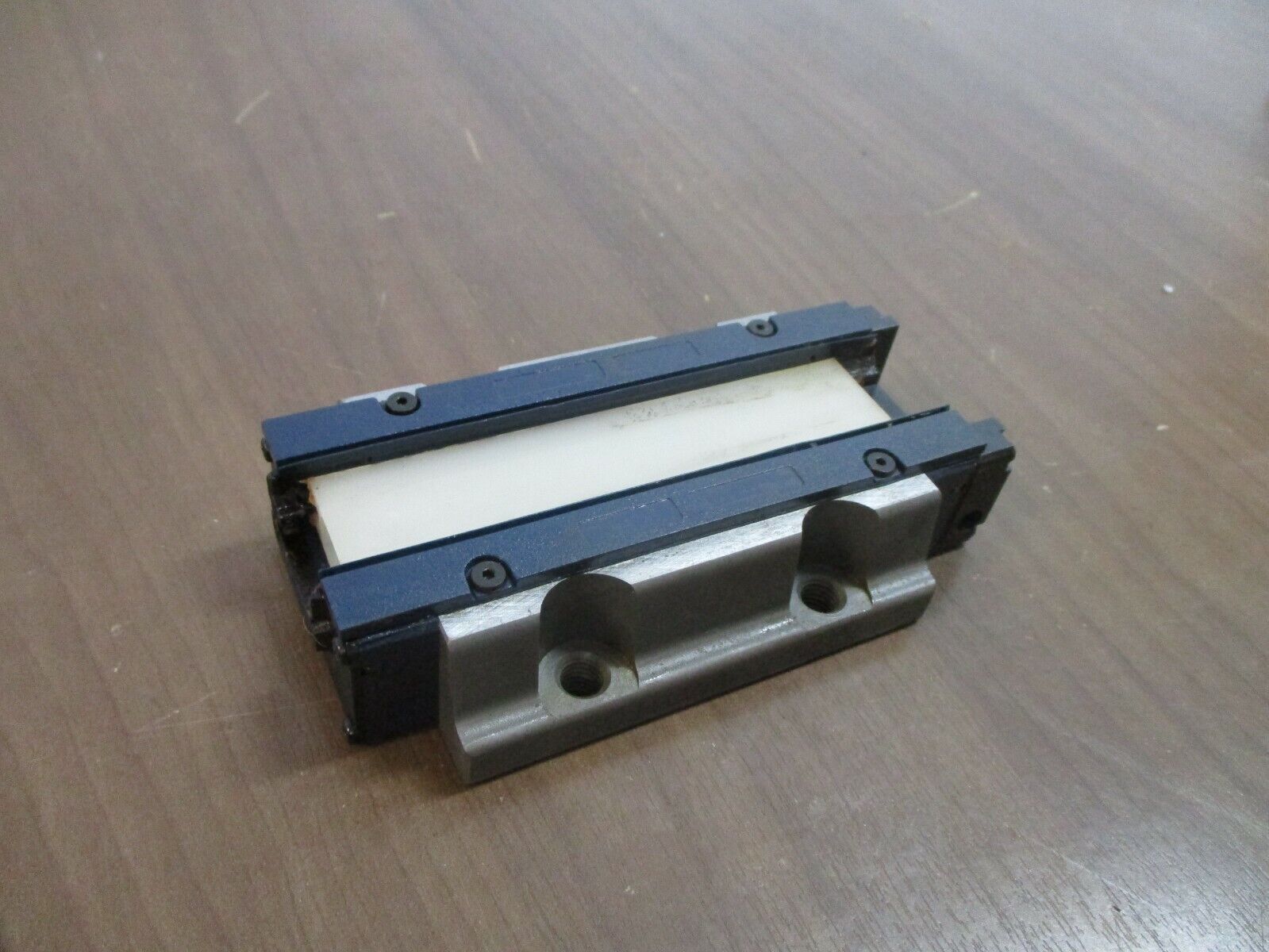 IKO Bearing Block Rail LWHTG25 *No Box* New Surplus