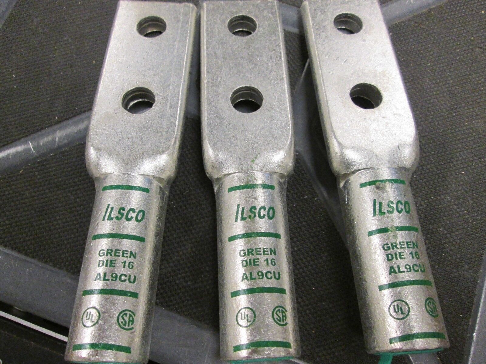 ilsco Crimp Lug 2ACL-400 400 Kcmil 1/2" Bolts **Box of 3** New Surplus