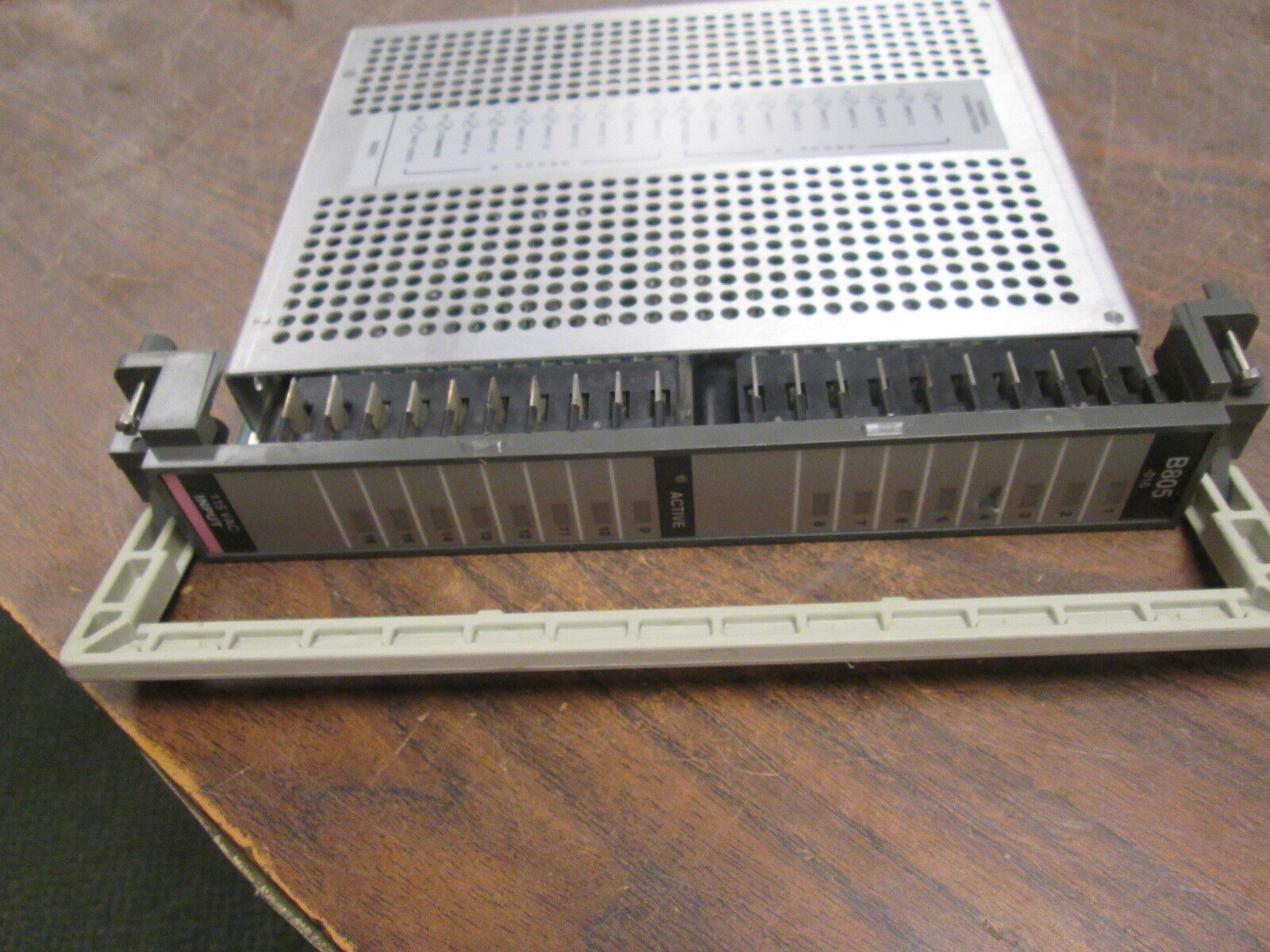 Modicon 16PT Output Module AS-B805-016 115V Used