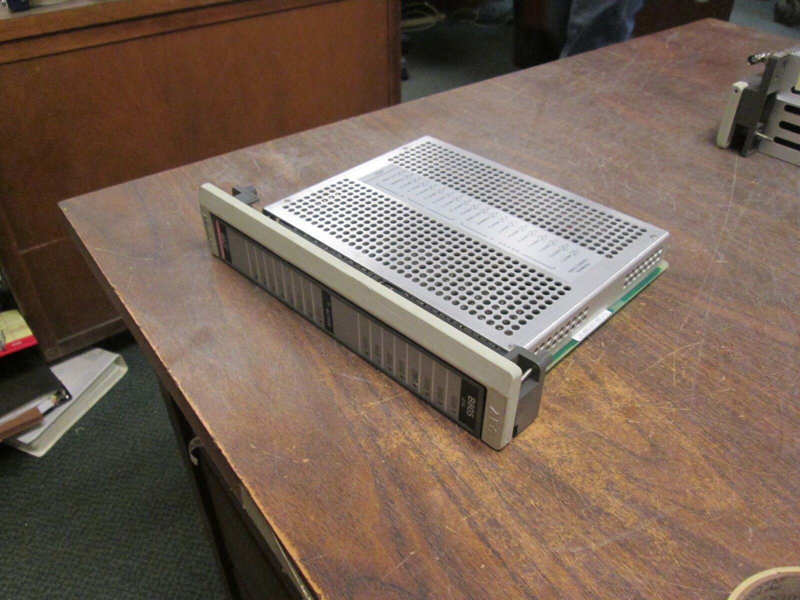 Modicon 16PT Output Module AS-B805-016 115V Used