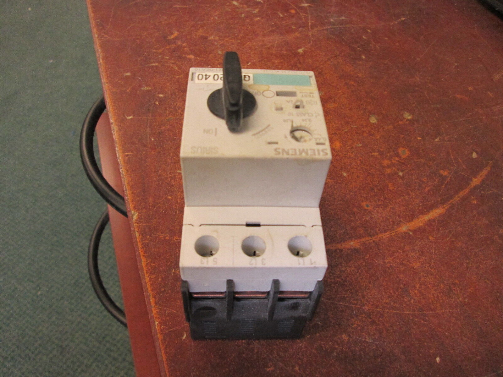 Siemens Sirius Motor Protector 3RV1021-0EA10 Trip: 0.28-0.4A 600V Used