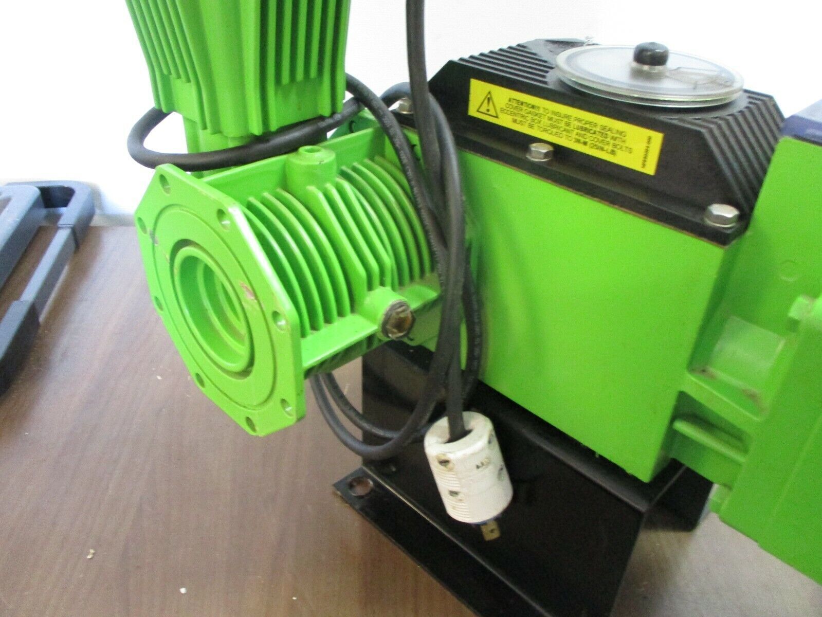Pulsafeeder Pulsar Diaphragm Metering Pump 25HJ 2.92GPH 1000PSIG 115/230V Used