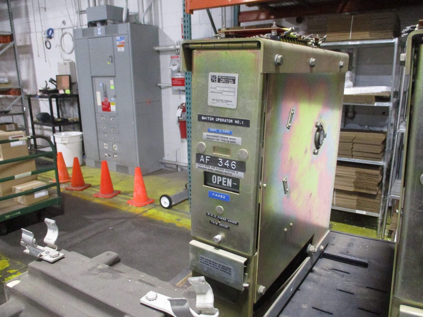 S&C Switch Operator 38760-DGQ 120VAC Metal- Enclosed Switchgear Used