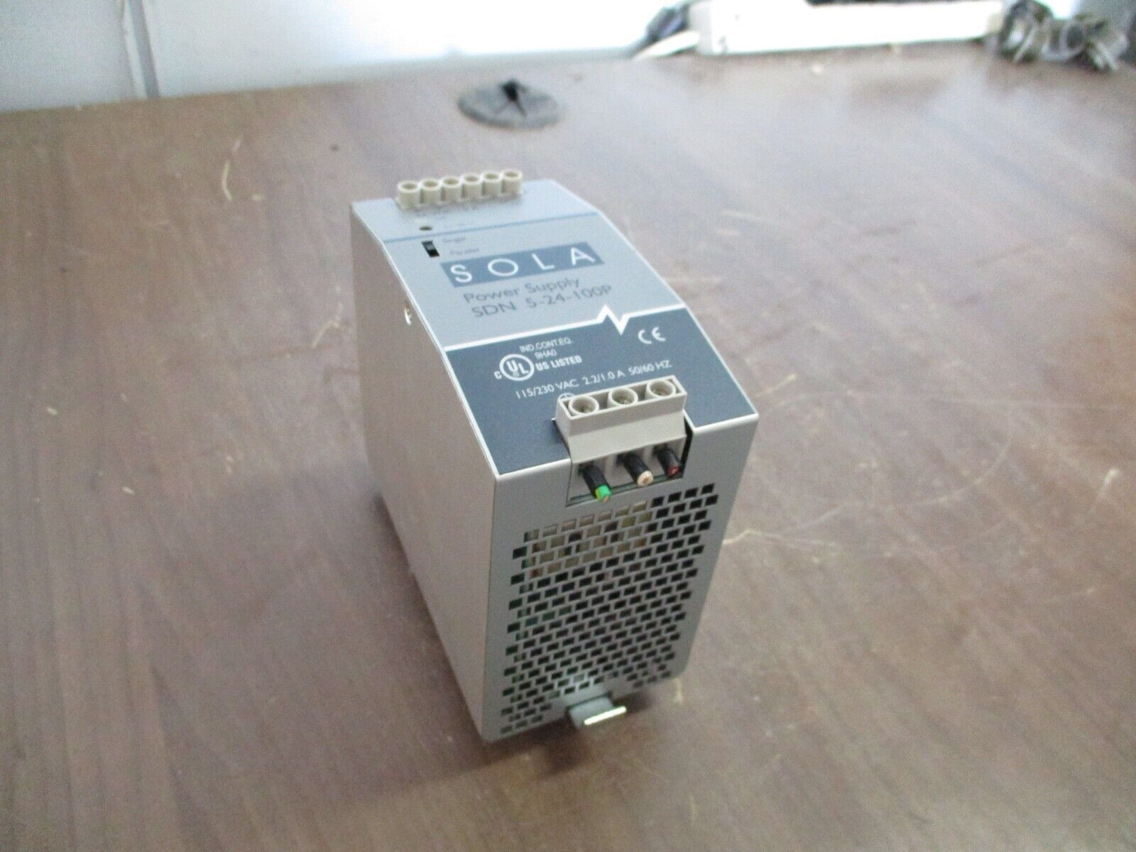 Sola / Hevi-Duty Power Supply SDN 5-24-100P Input: 115/230VAC 2.2/1.0A 50/60Hz