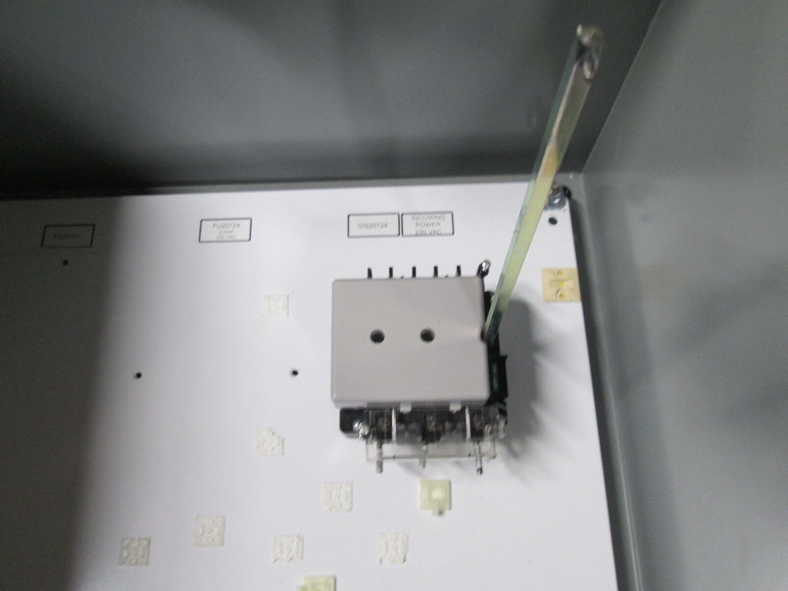 Hoffman Concept Enclosure w/ Disconnect CSD202012 Type 4,12 Size: 20x20x12" Used