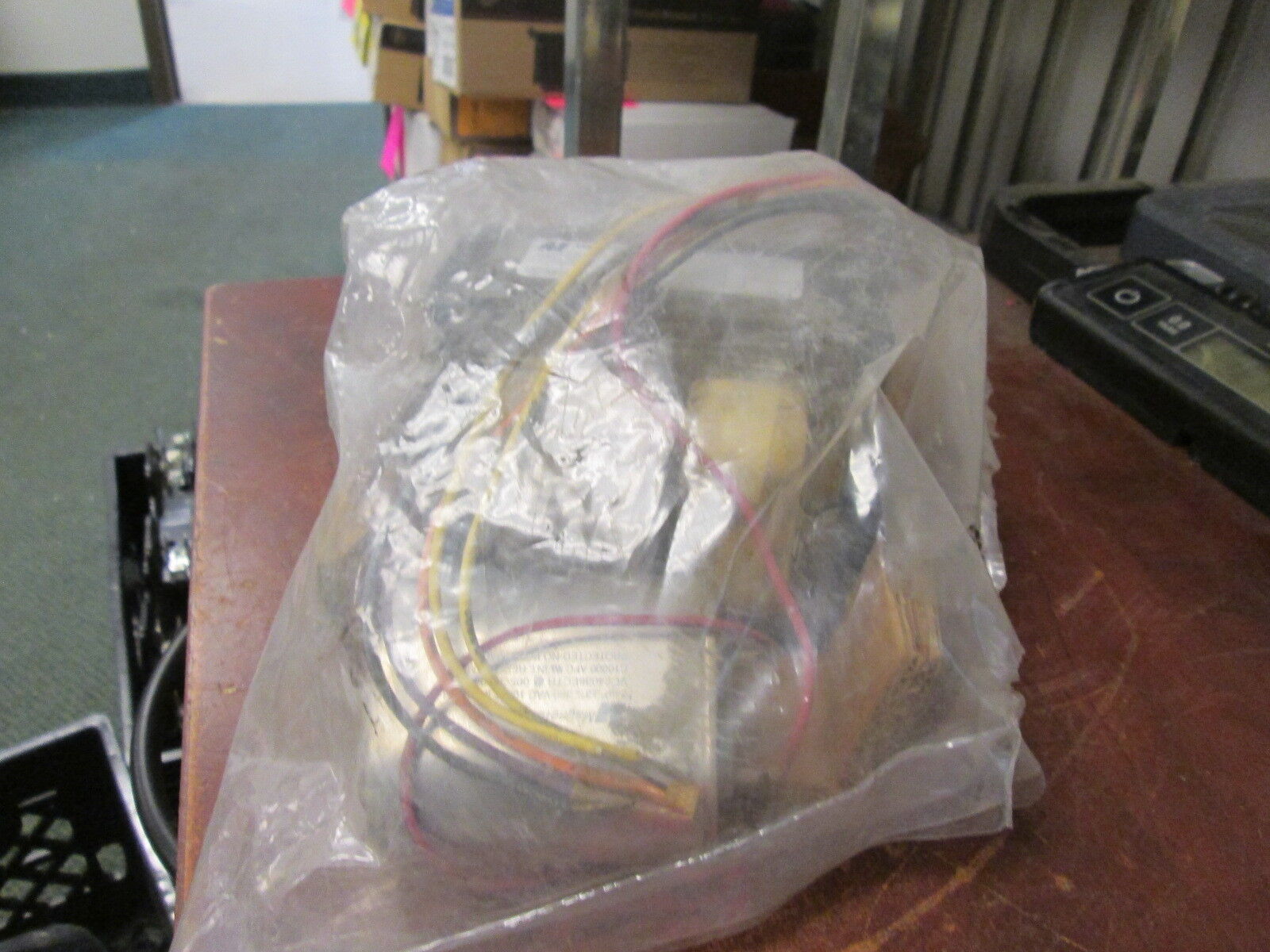 MagneTek Autotransfromer w/Capacitor M400MLTAC4M New Surplus