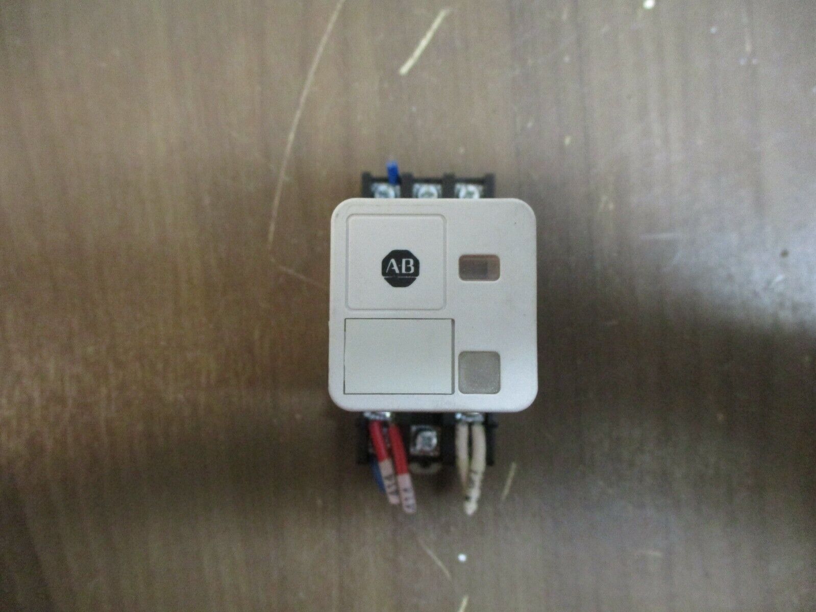 Allen-Bradley Relay 700-HB33A1 Ser. C 120V w/ Base *Lot of 2* Used