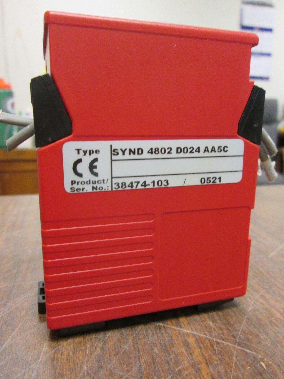 Thiim Synchro Check Relay 38474 /SYND 4802 D024 AASC 20-32 VDC Used