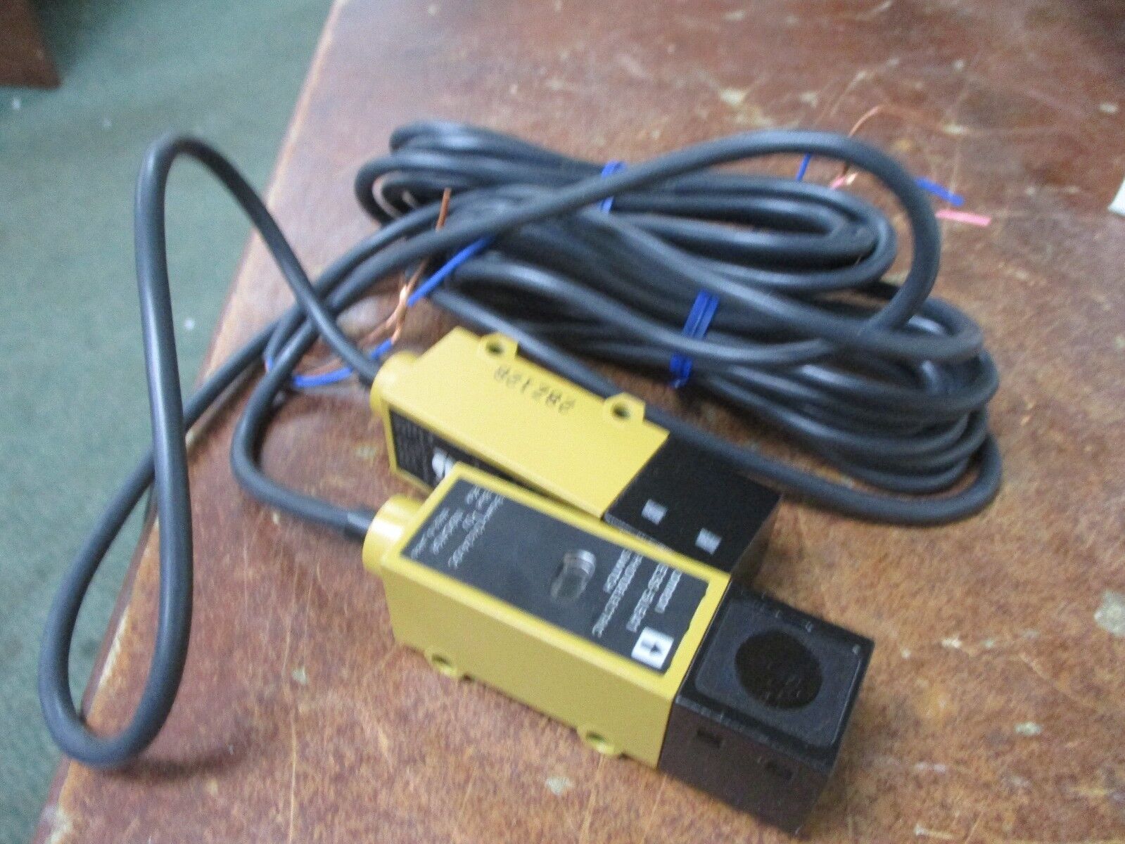 Omron Photoelectric Switch E3S-5EE41 12-24VDC E3S-5DE41 Transmitter New Surplus