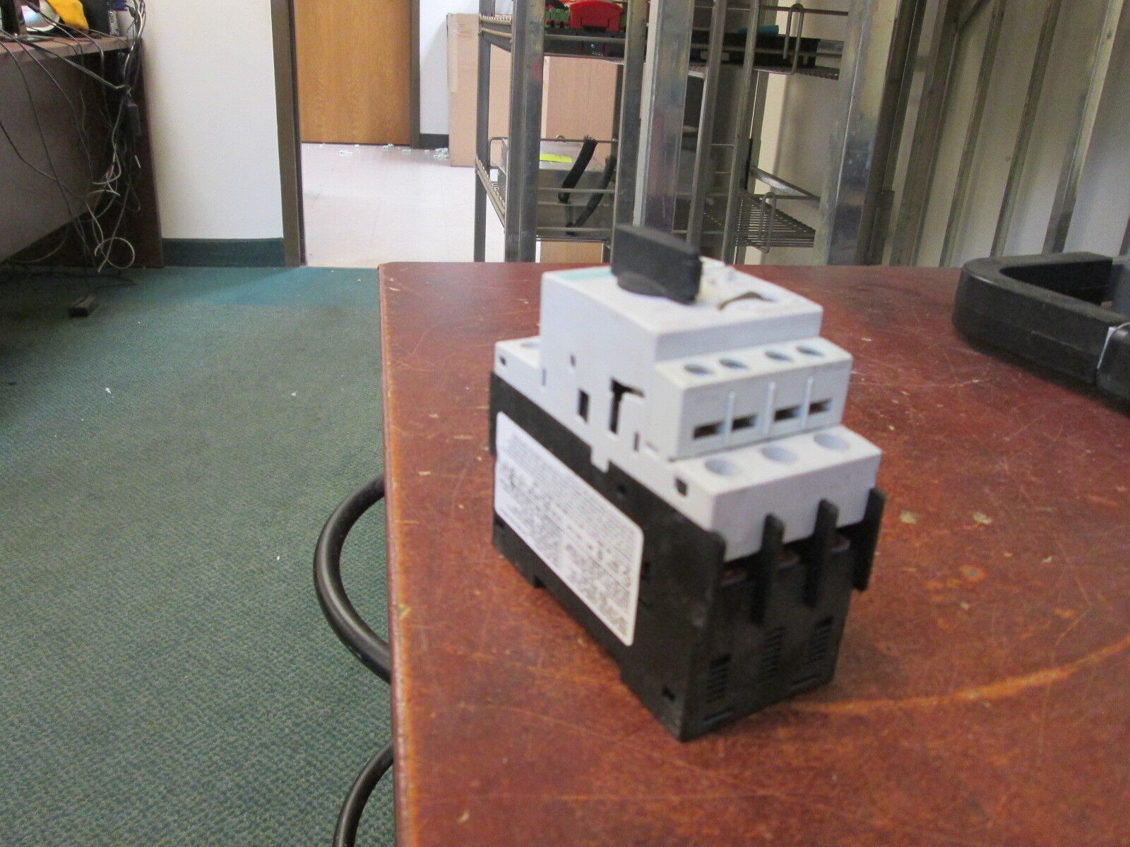 Siemens Motor Protector 3RV1021-0KA10 Trip: 0.9-1.25A 600V Used