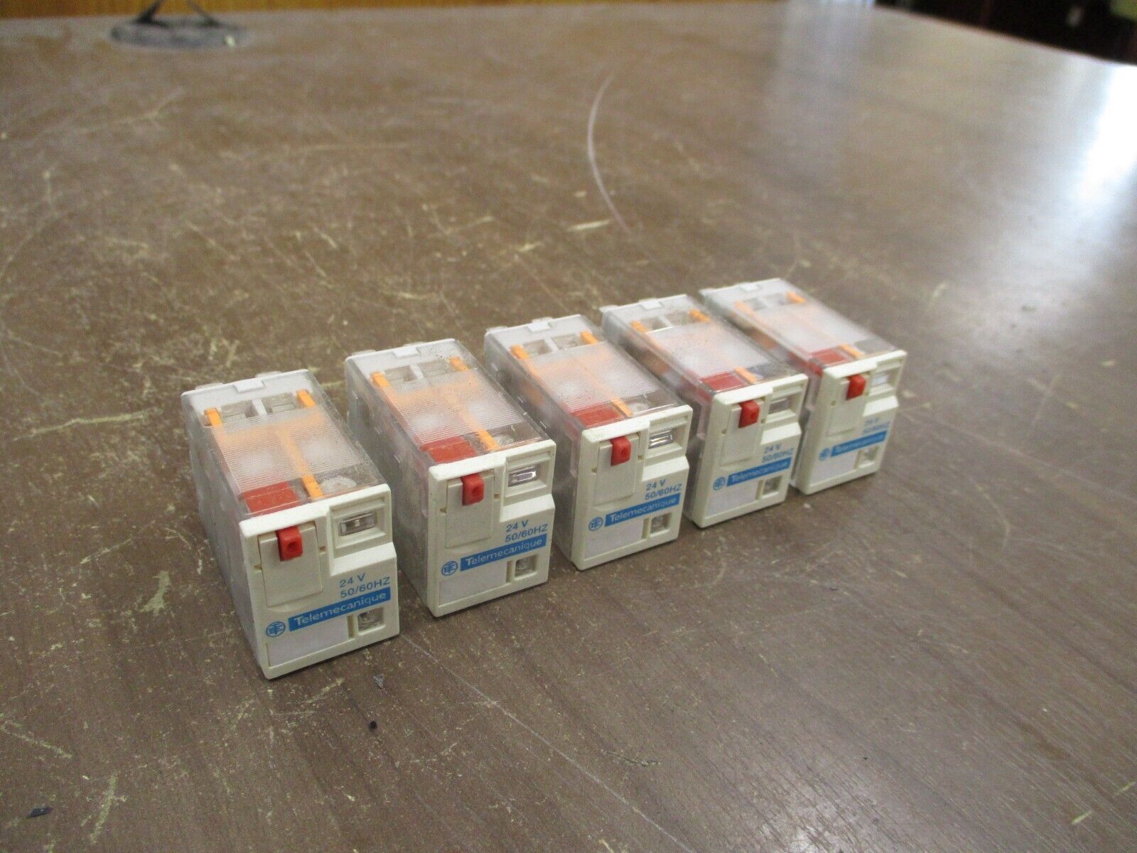 Telemecanique Relay RPM21B7 24V *Lot of 5* Used