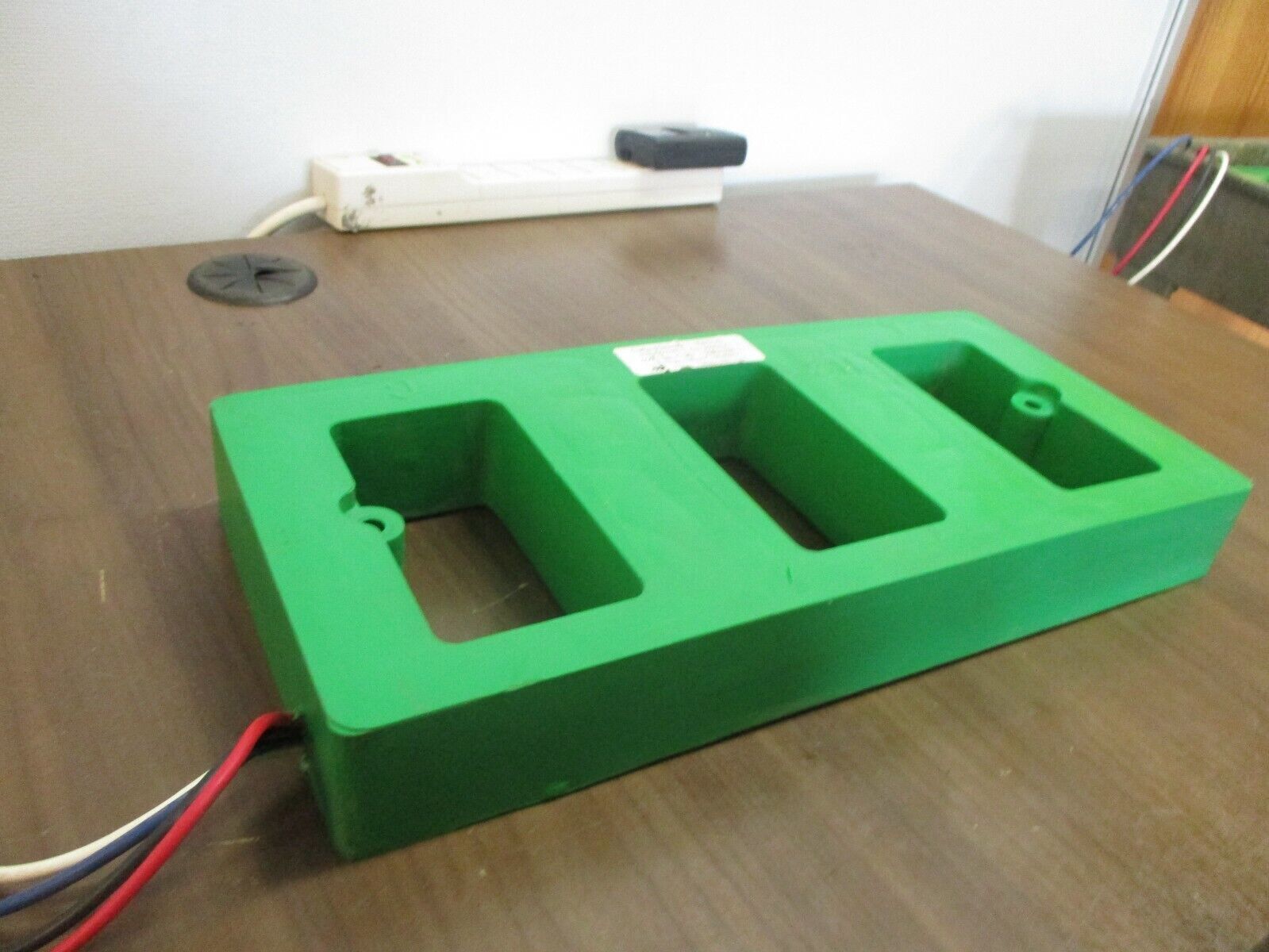 Eaton Cutler-Hammer Ground Fault Sensor 9253C01H03 Ratio 3000:5A 600V 50-400Hz