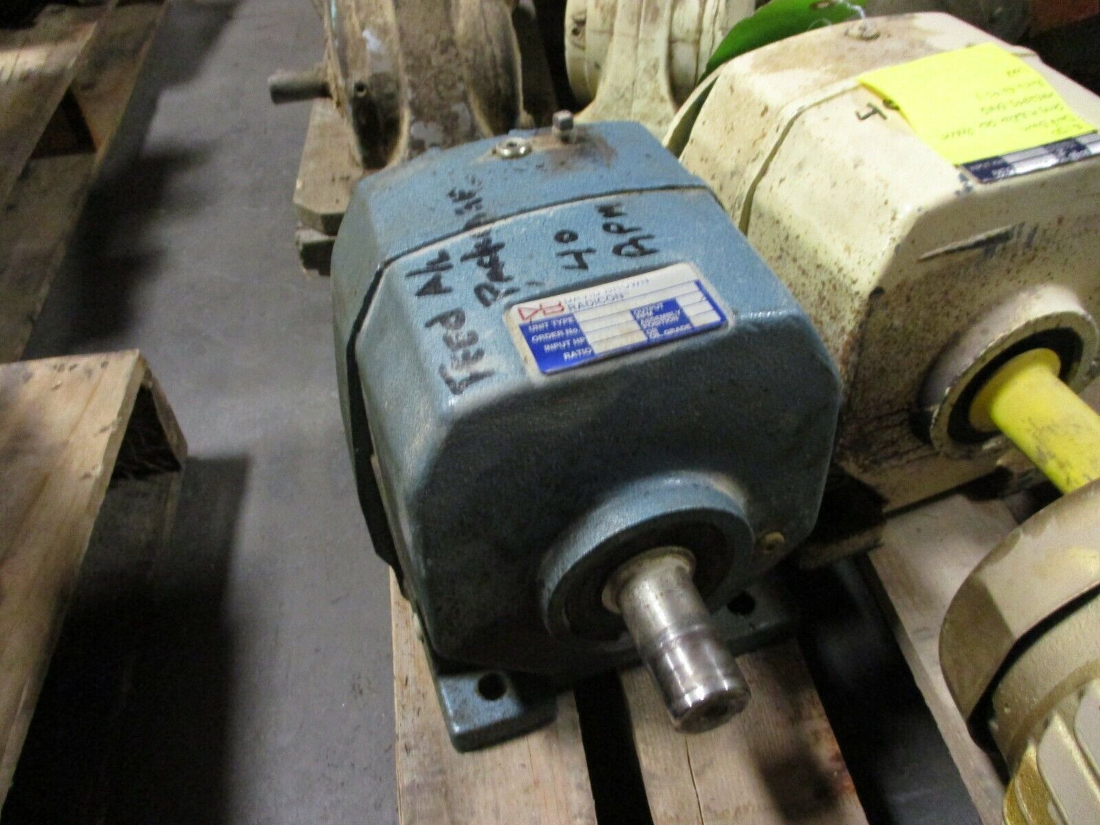 David Brown Radicon Gear Reducer M062045.BANR Ratio 42.43:1 Used